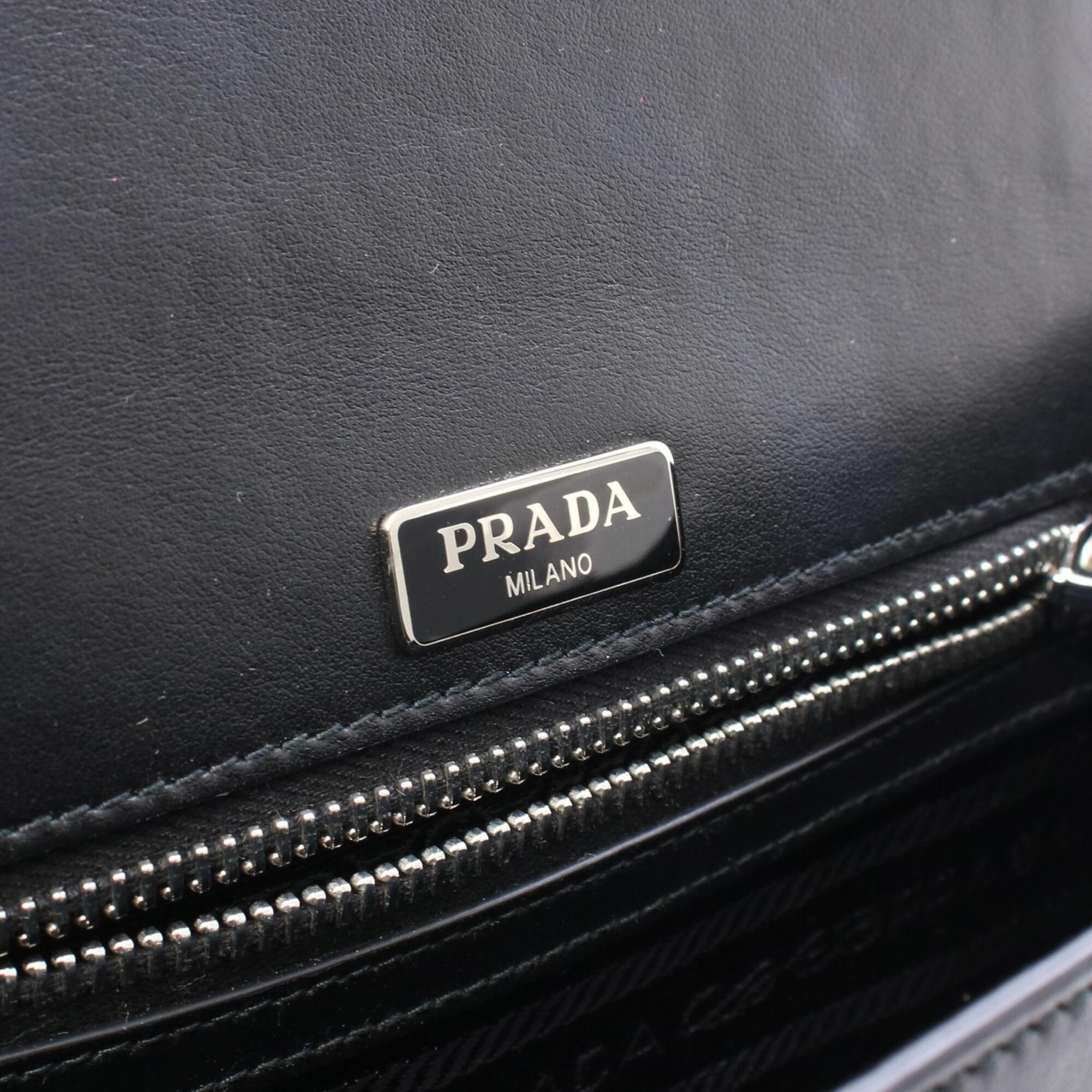 Prada Black Leather Handbag (Pre-Owned)