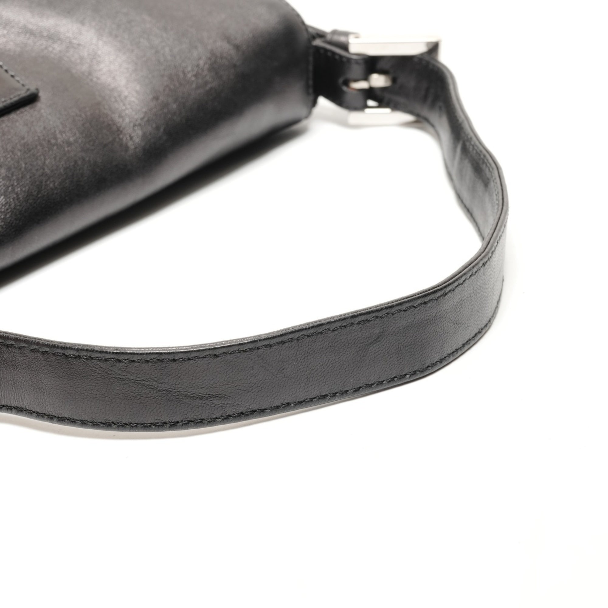 Fendi Black Shoulder Bag (Pre-Owned)