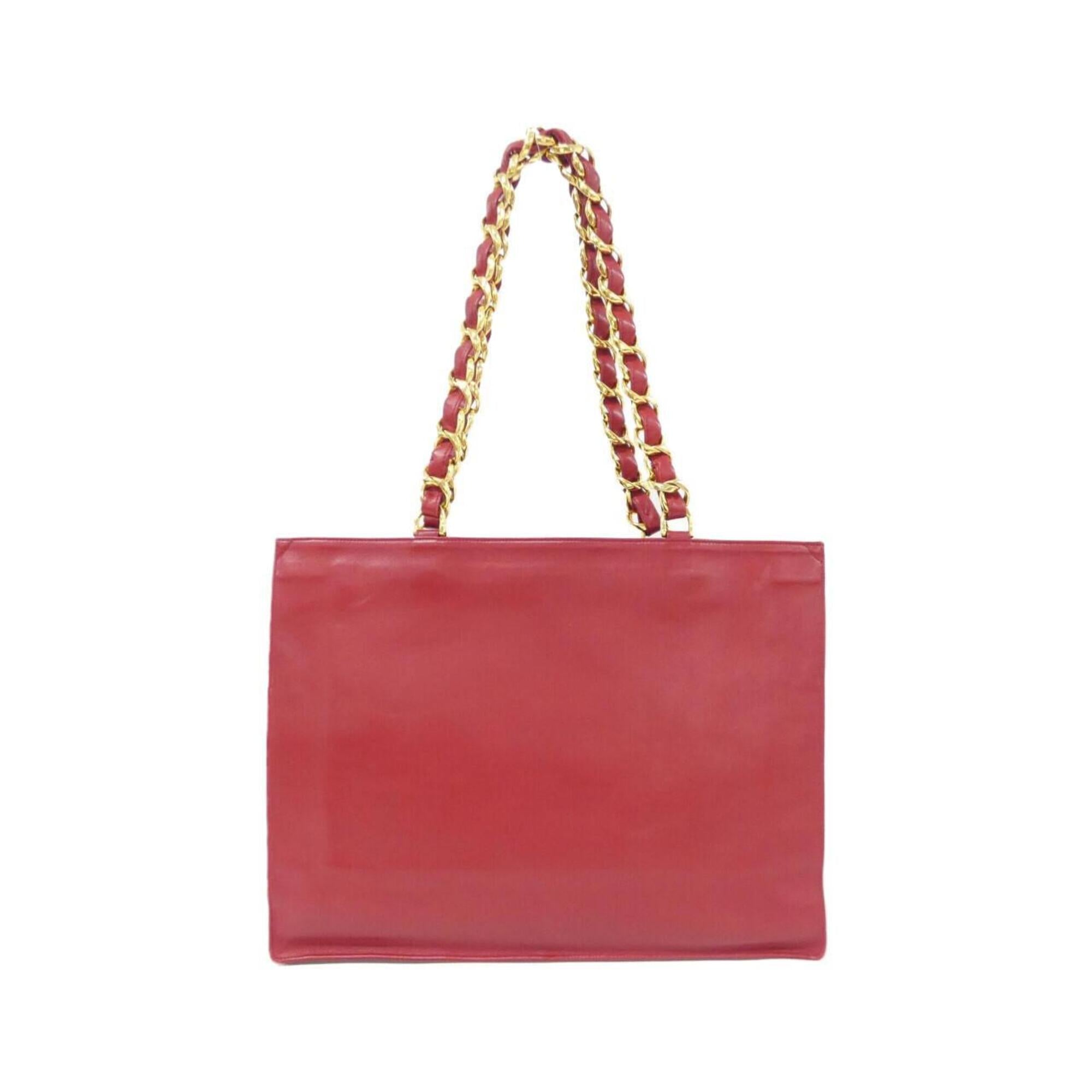 Chanel Red Color Leather Handbag (Pre-Owned)