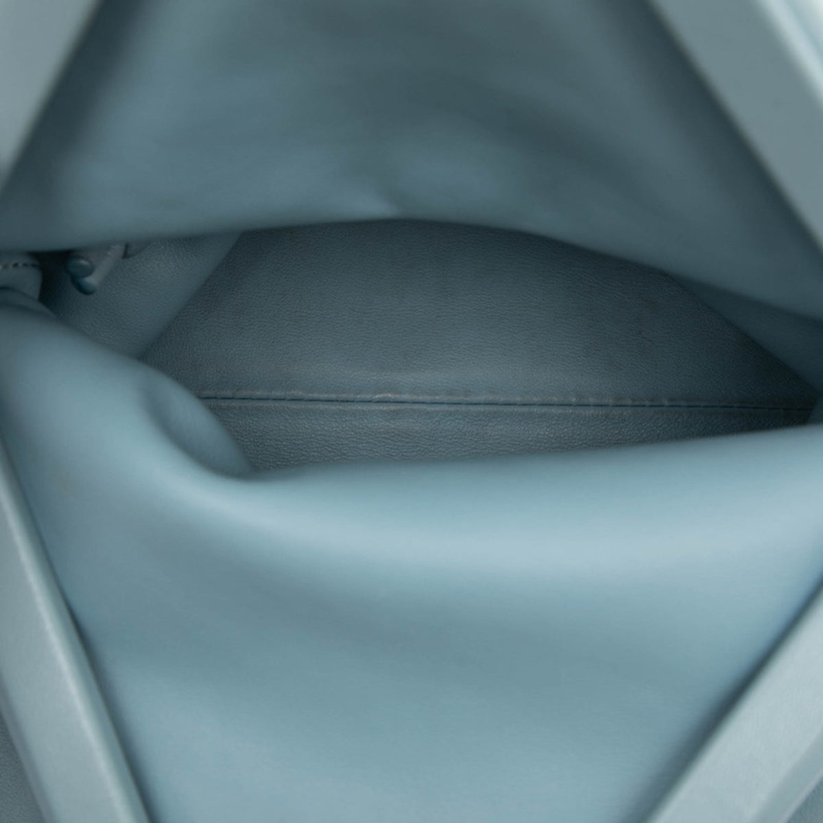 Bottega Veneta Light Blue Leather Clutch Bag (Pre-Owned)