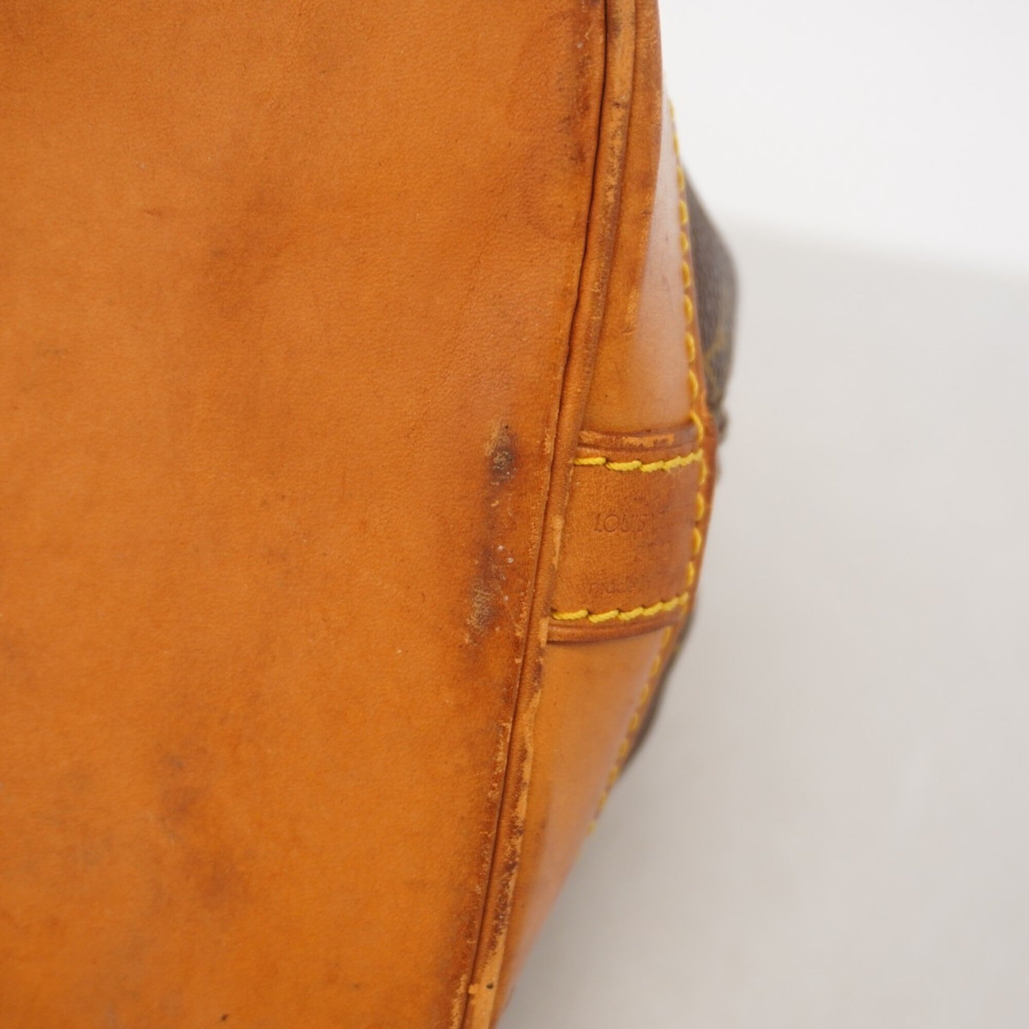Louis Vuitton Brown Handbag (Pre-Owned)
