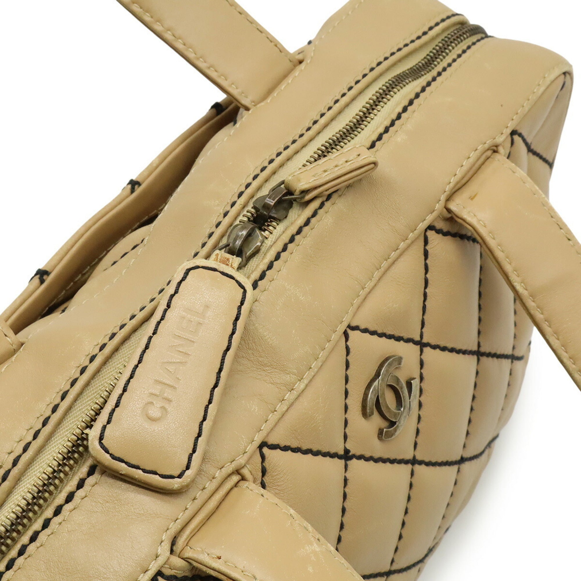 Chanel Wild Stitch Beige Leather Handbag (Pre-Owned)