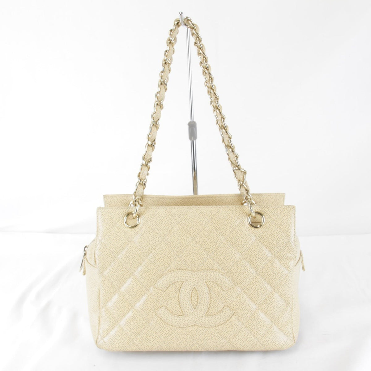 Chanel Beige Leather Shoulder Bag (Pre-Owned)