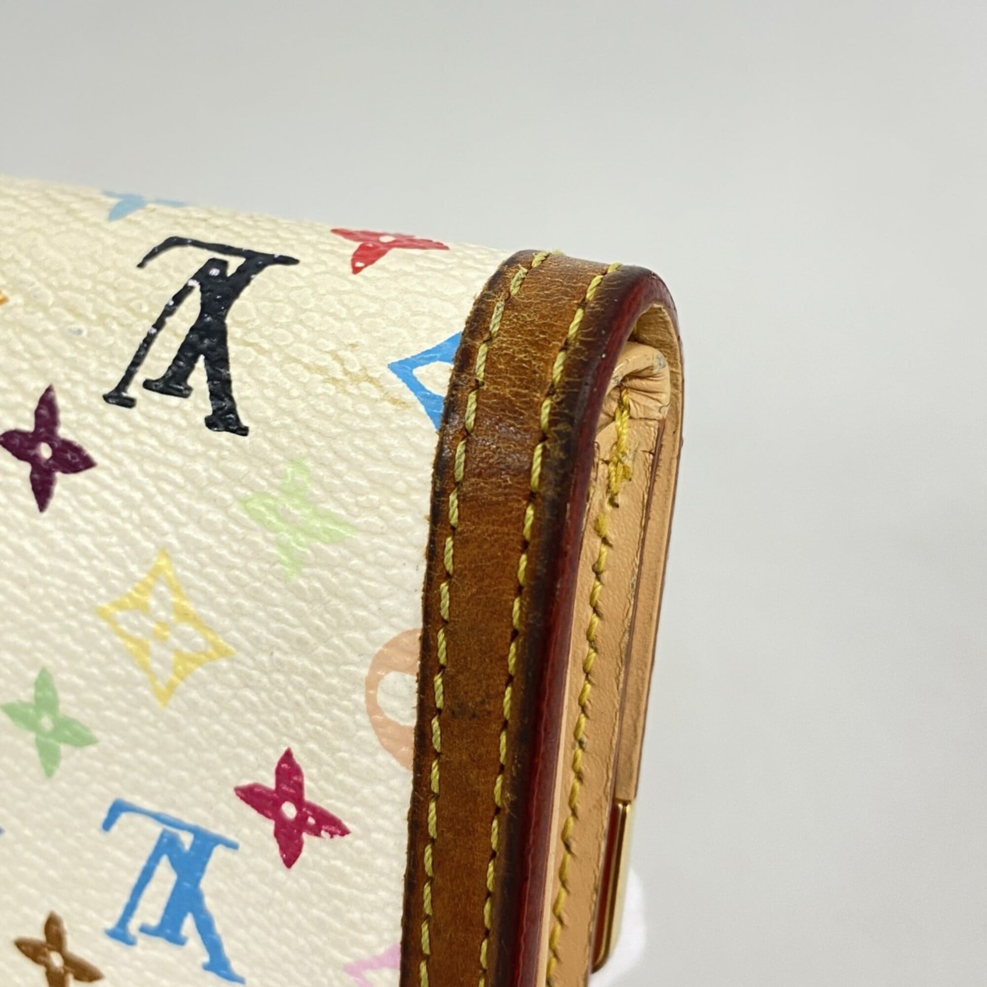 Louis Vuitton Blanc Coin Purse/Coin Case (Pre-Owned)