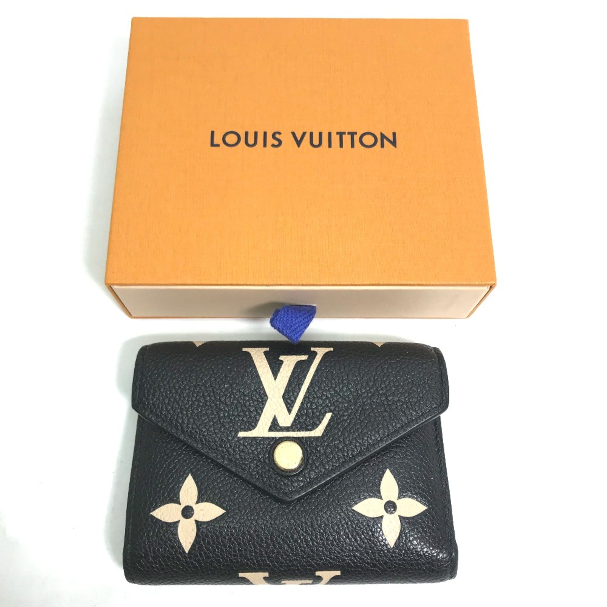 Louis Vuitton Black Other Wallet (Tri-Fold) (Pre-Owned)