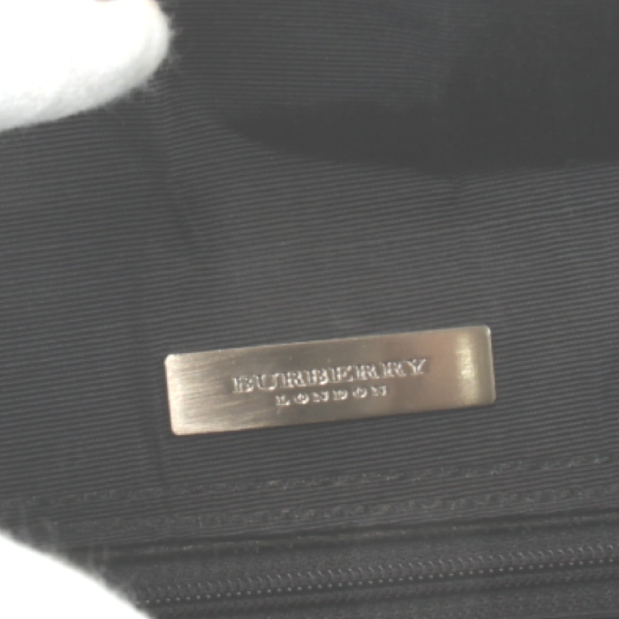 Burberry Black Nylon Leather Shoulder Bag (Pre-Owned)
