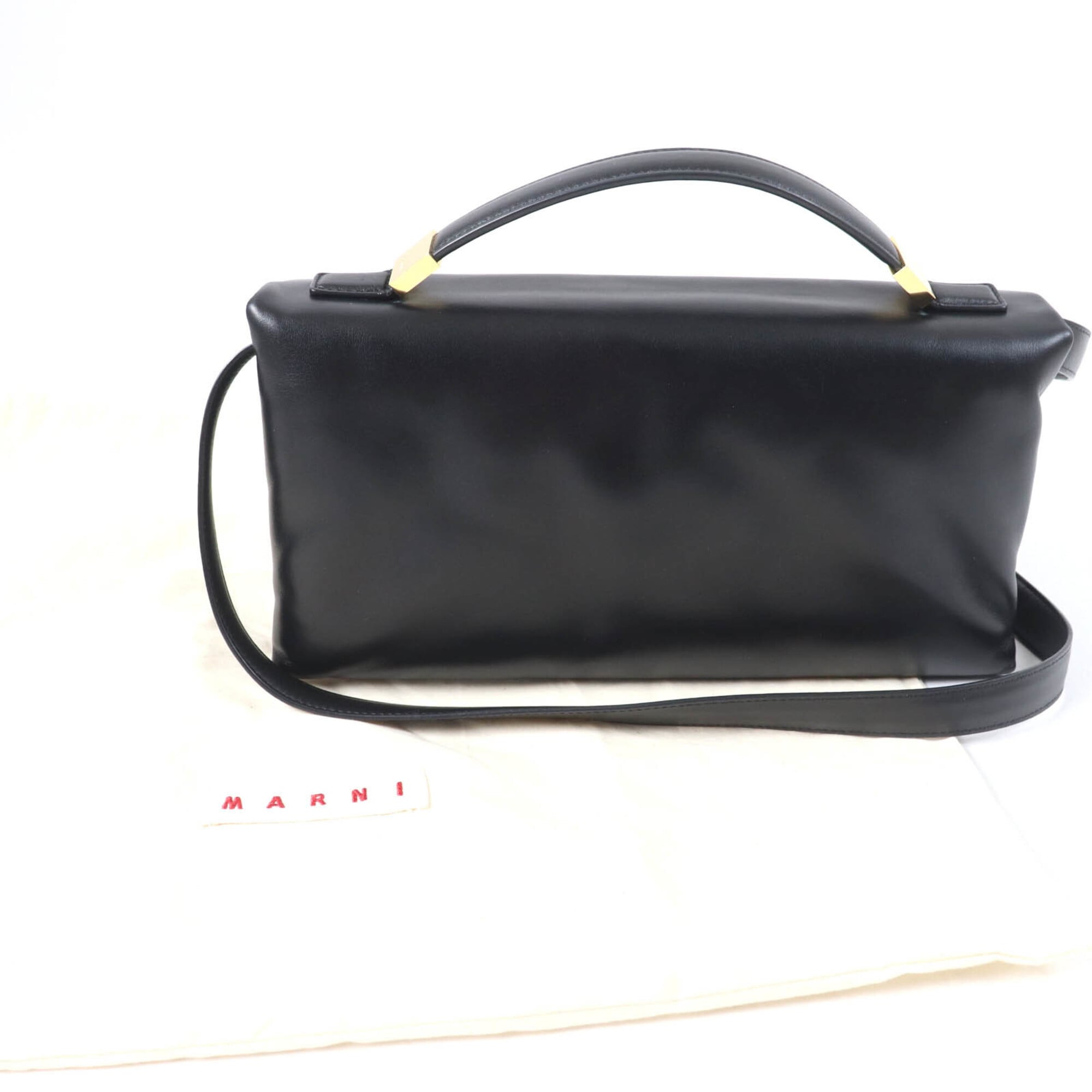 Marni Black Leather Shoulder Bag (Pre-Owned)
