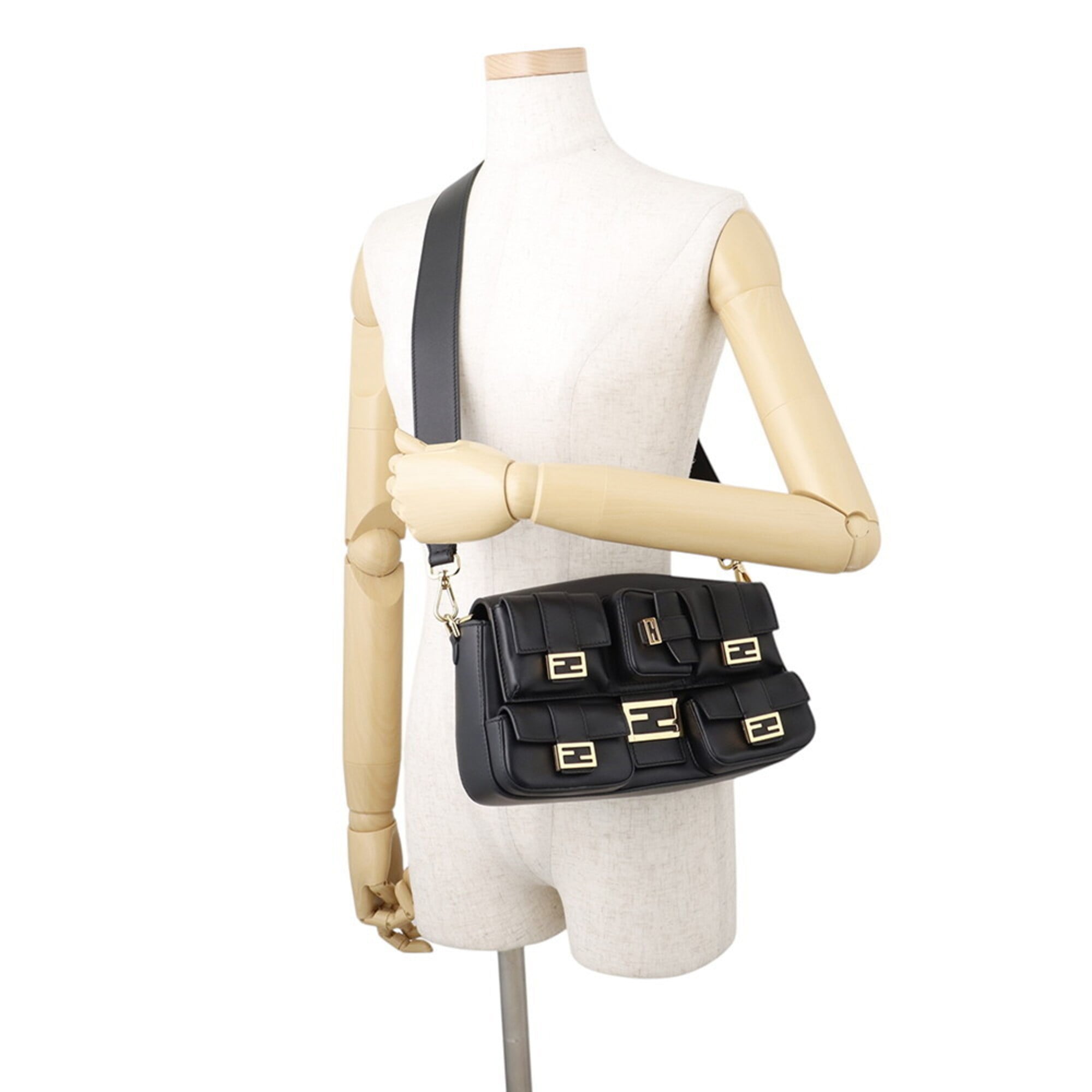 Fendi Baguette Black Leather Handbag Shoulder Bag (Pre-Owned)