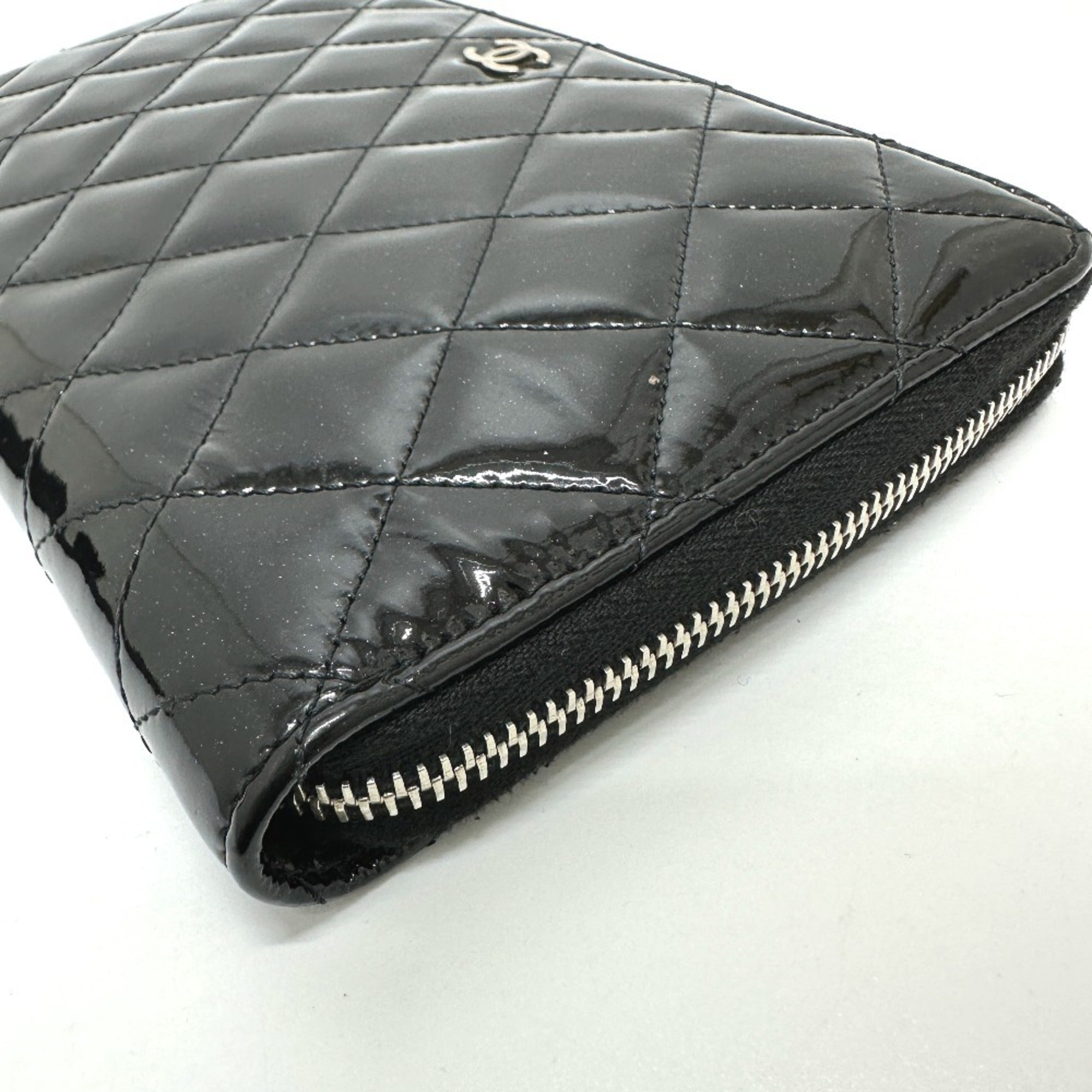 Chanel Black Leather Long Wallet (Bi-Fold) (Pre-Owned)