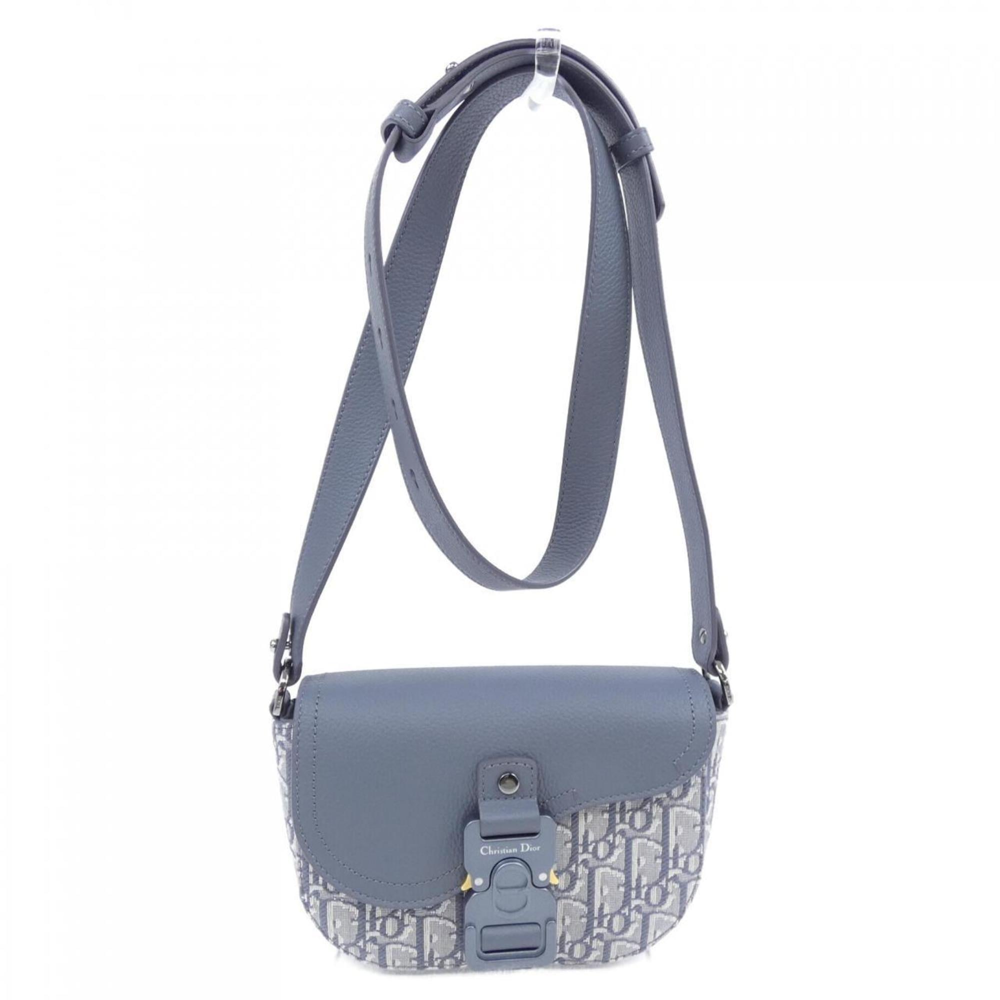 Christian Dior Gray Handbag (Pre-Owned)