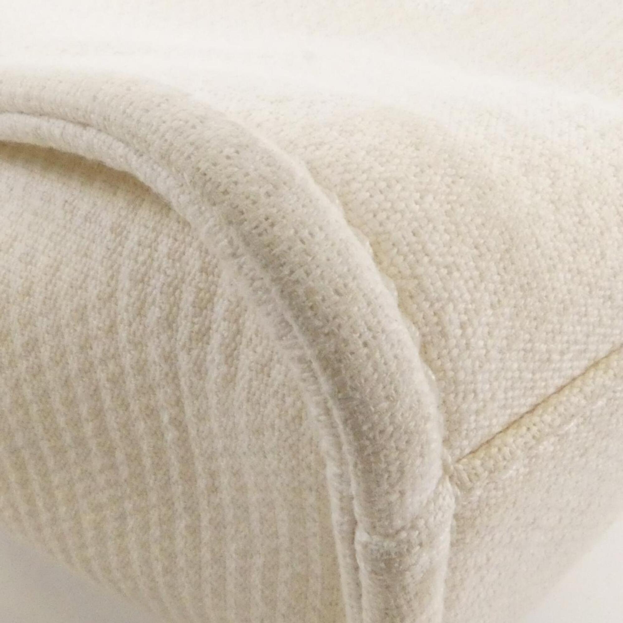 Chanel Ivory Ivory Handbag Pouch (Pre-Owned)
