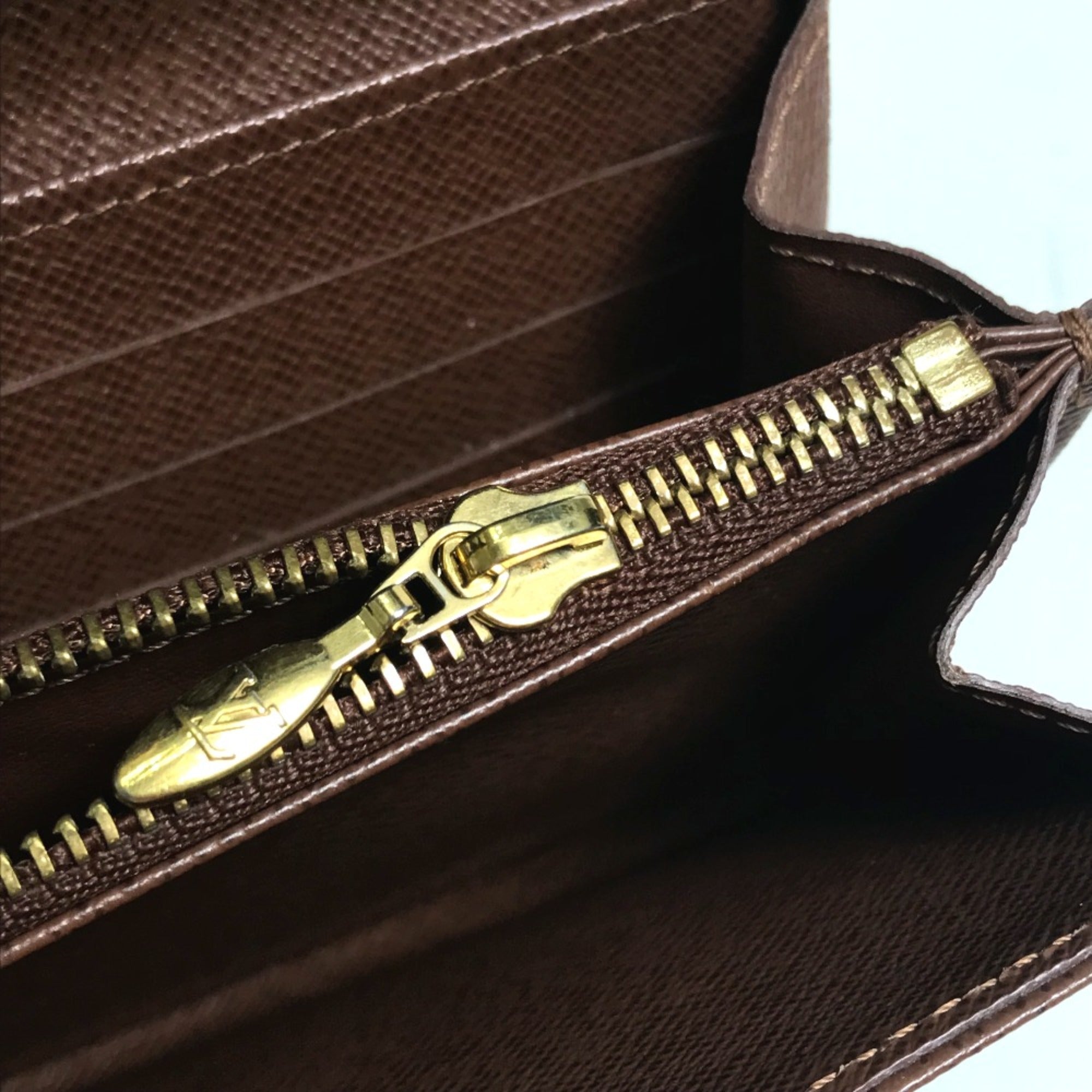 Louis Vuitton Brown Other Long Wallet (Bi-Fold) (Pre-Owned)