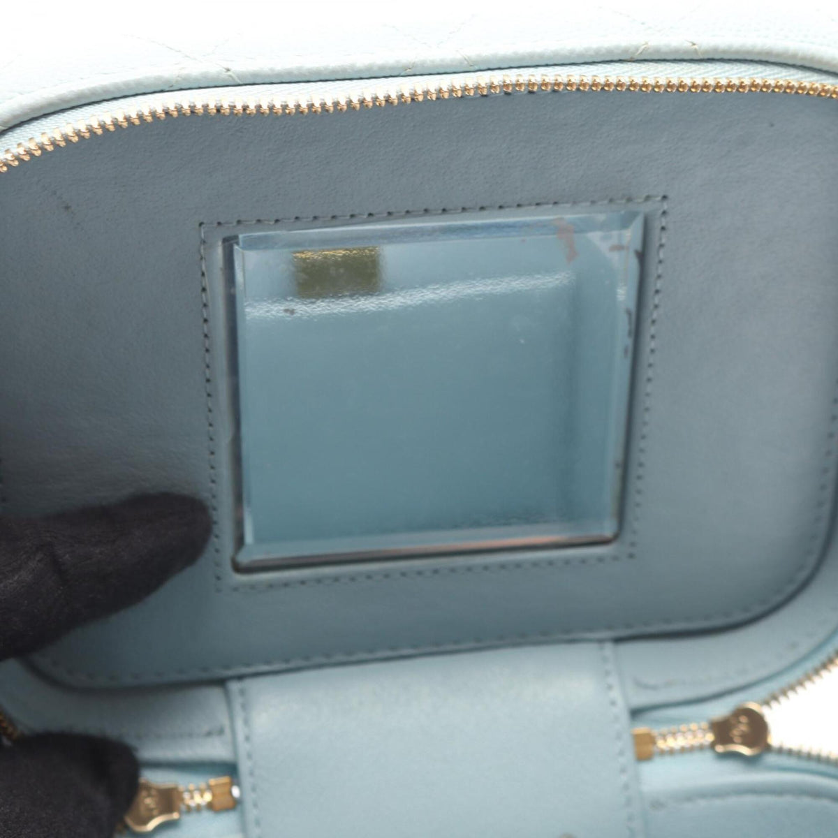 Chanel Matelasse Blue Grained Calfskin Handbag Shoulder Bag (Pre-Owned)