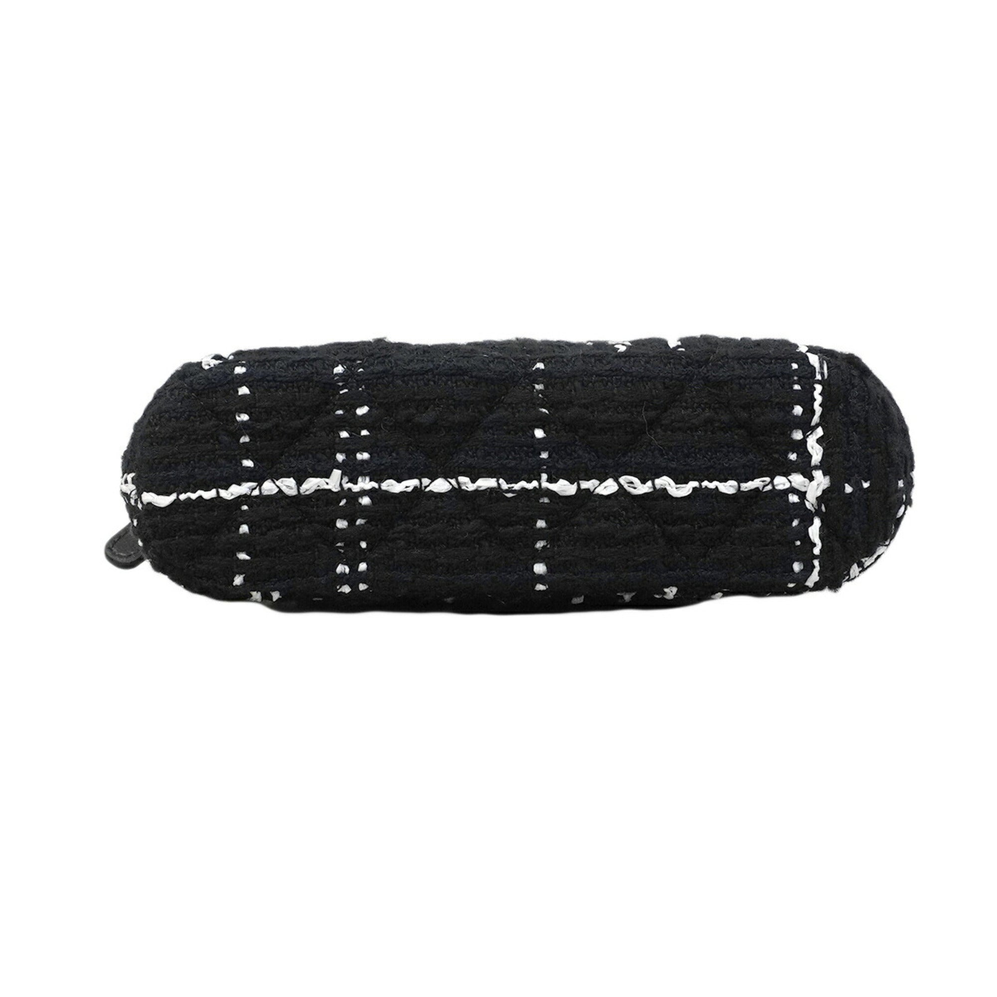 Chanel Black Tweed Shoulder Bag (Pre-Owned)