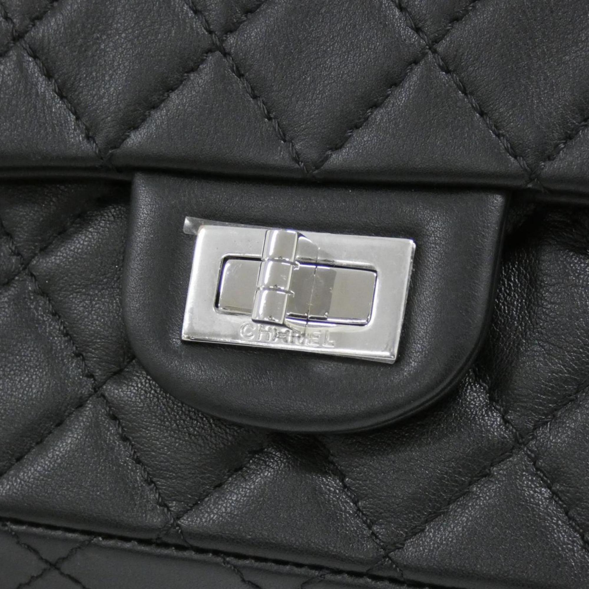 Chanel Black Leather Shoulder Bag (Pre-Owned)
