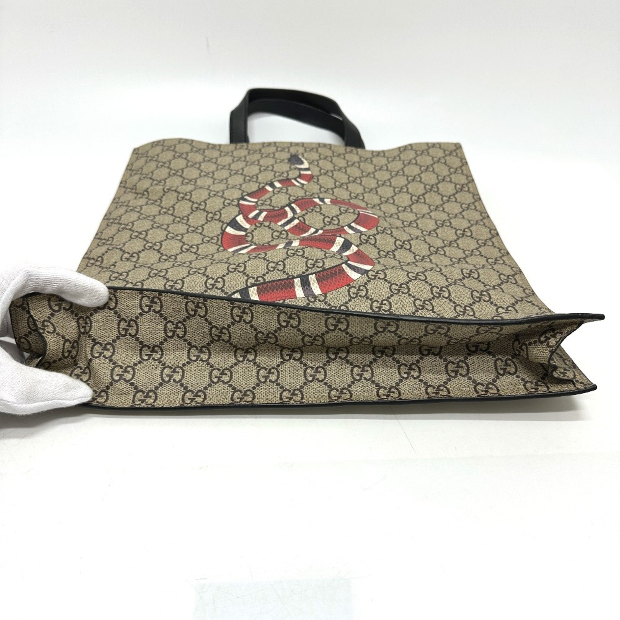 Gucci Beige Gg Supreme Handbag Shoulder Bag (Pre-Owned)
