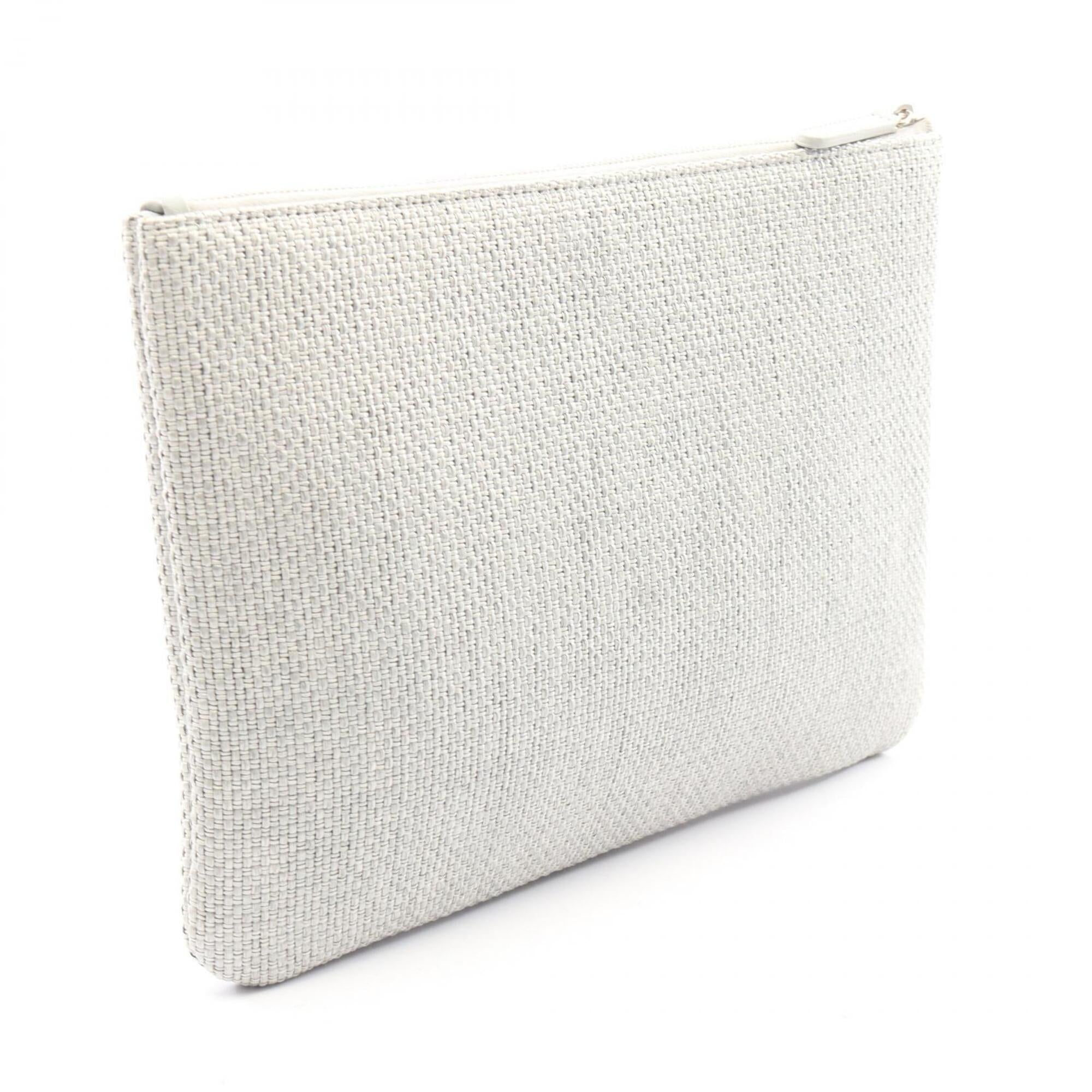 Chanel Gray Straw Clutch Bag Handbag (Pre-Owned)