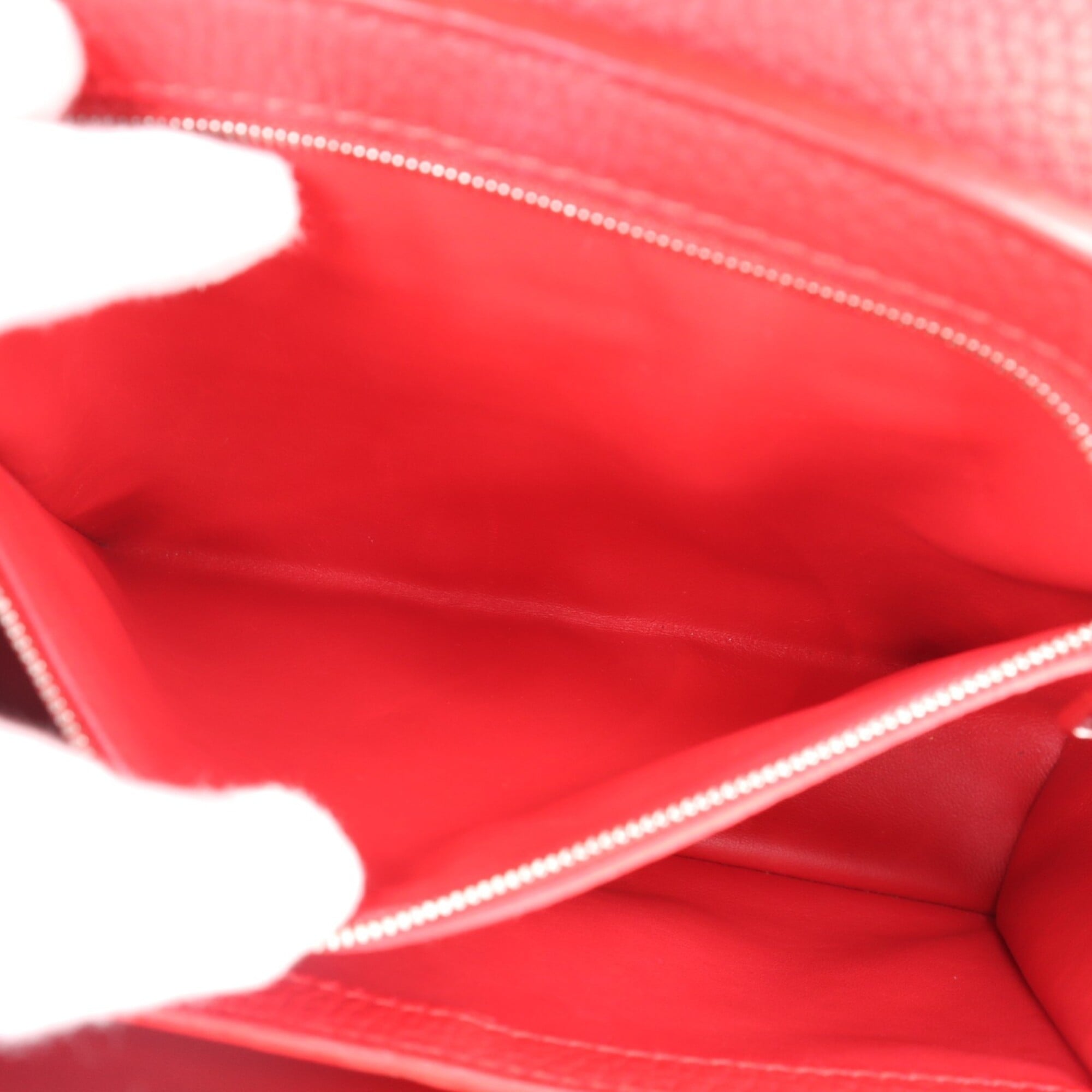 Louis Vuitton Red Color Leather Handbag Shoulder Bag (Pre-Owned)