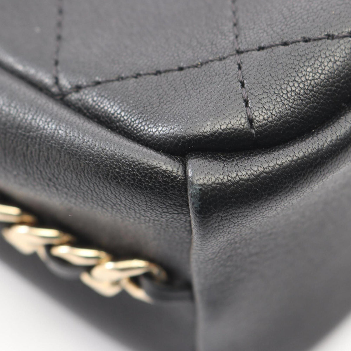 Chanel Black Leather Handbag Shoulder Bag (Pre-Owned)