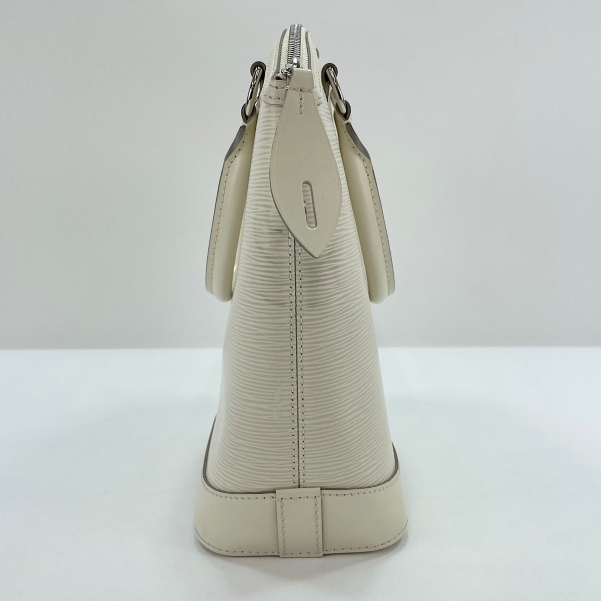 Louis Vuitton White Handbag (Pre-Owned)