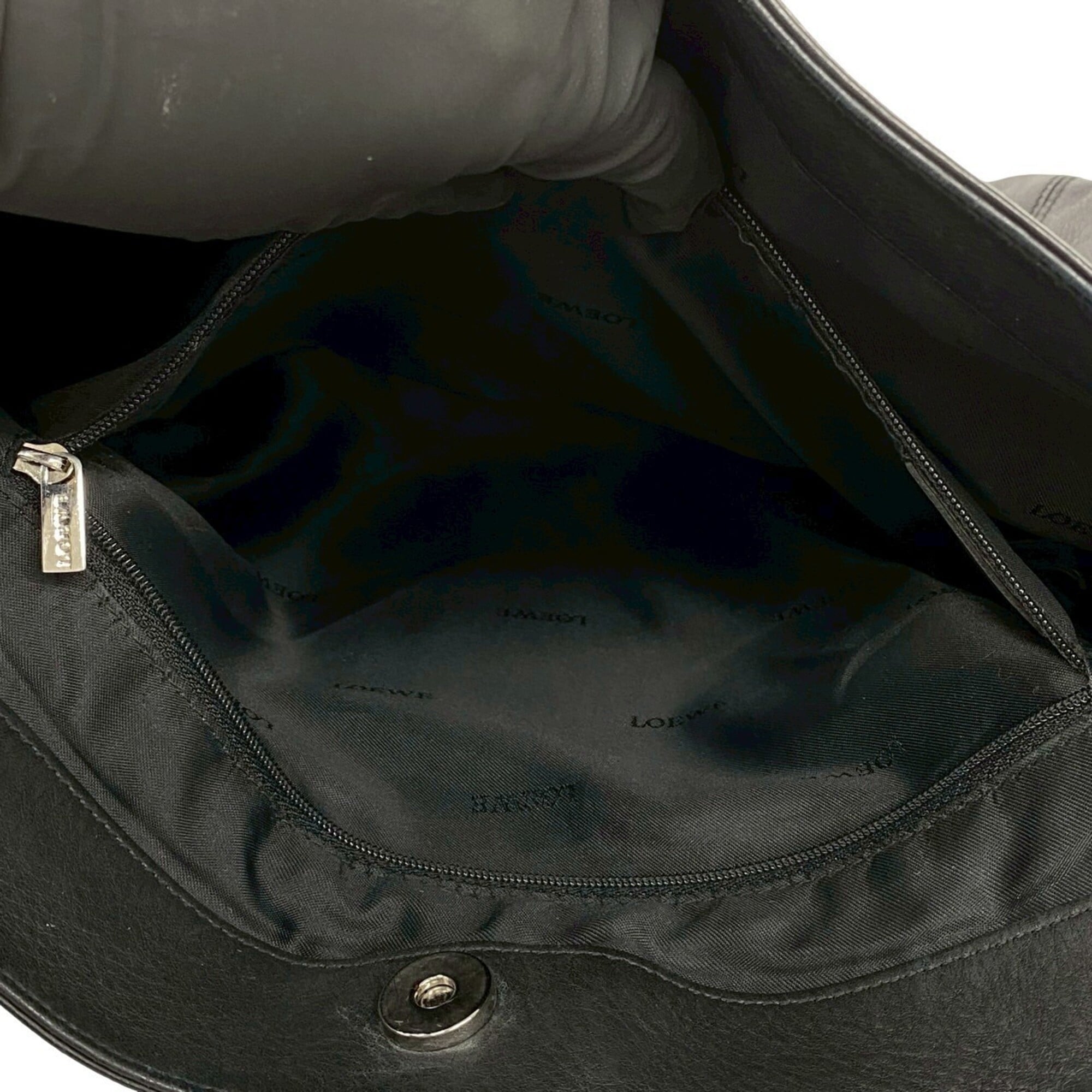 Loewe Black Leather Shoulder Bag Tote Bag (Pre-Owned)