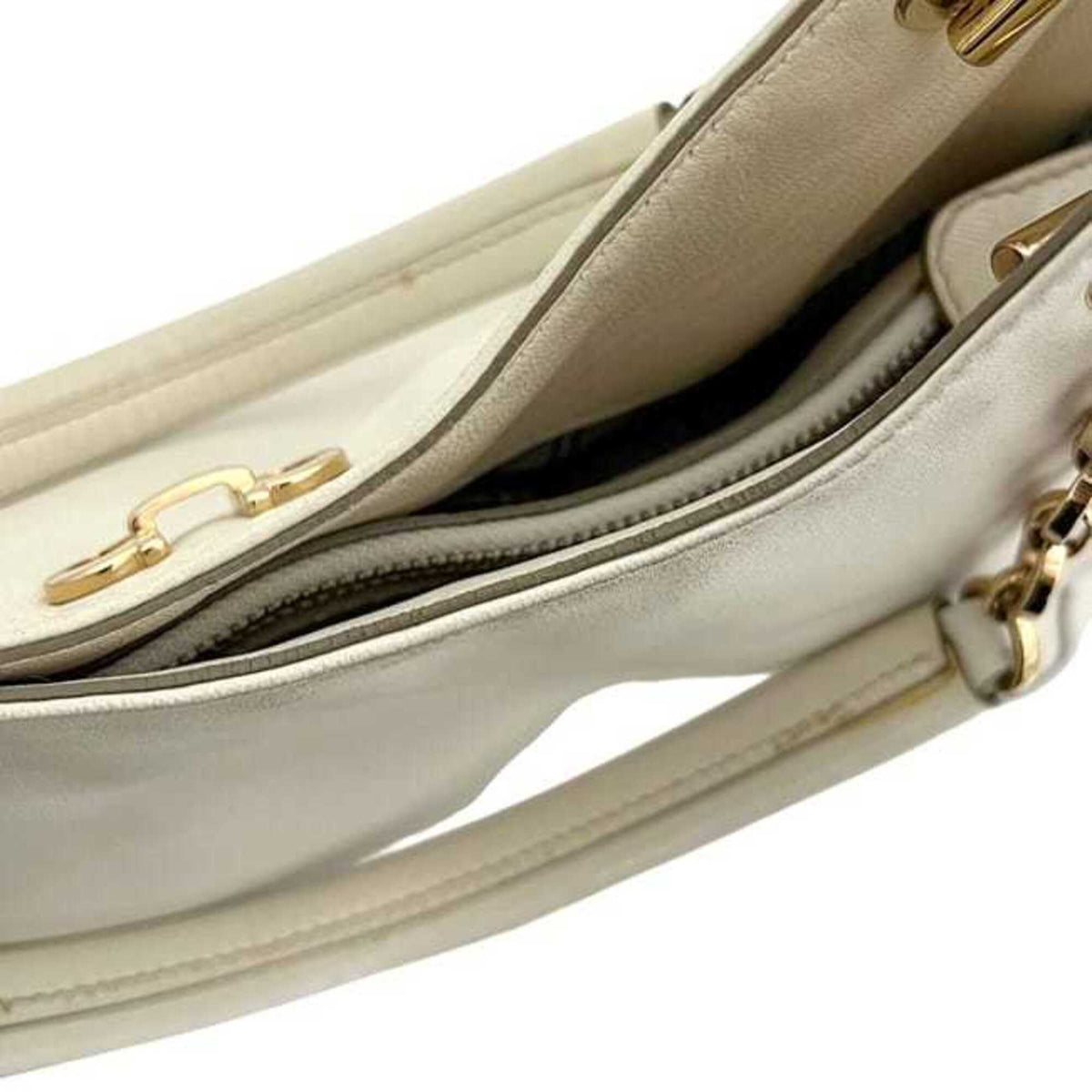 Salvatore Ferragamo Gancini Cream White Leather Tote Bag (Pre-Owned)