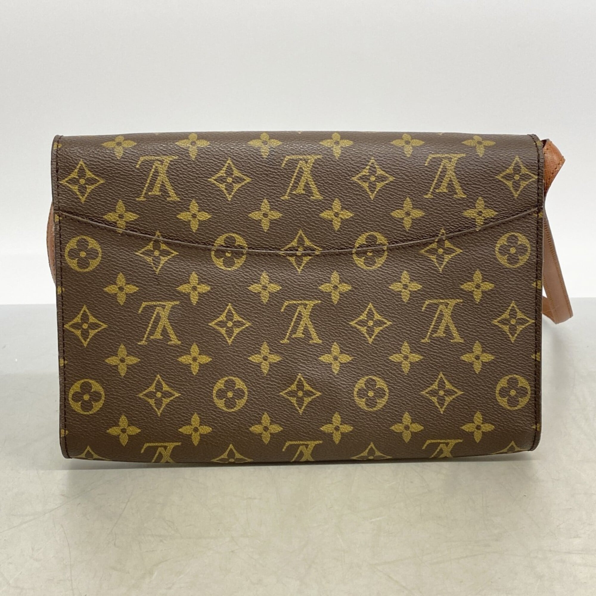 Louis Vuitton Brown Shoulder Bag (Pre-Owned)