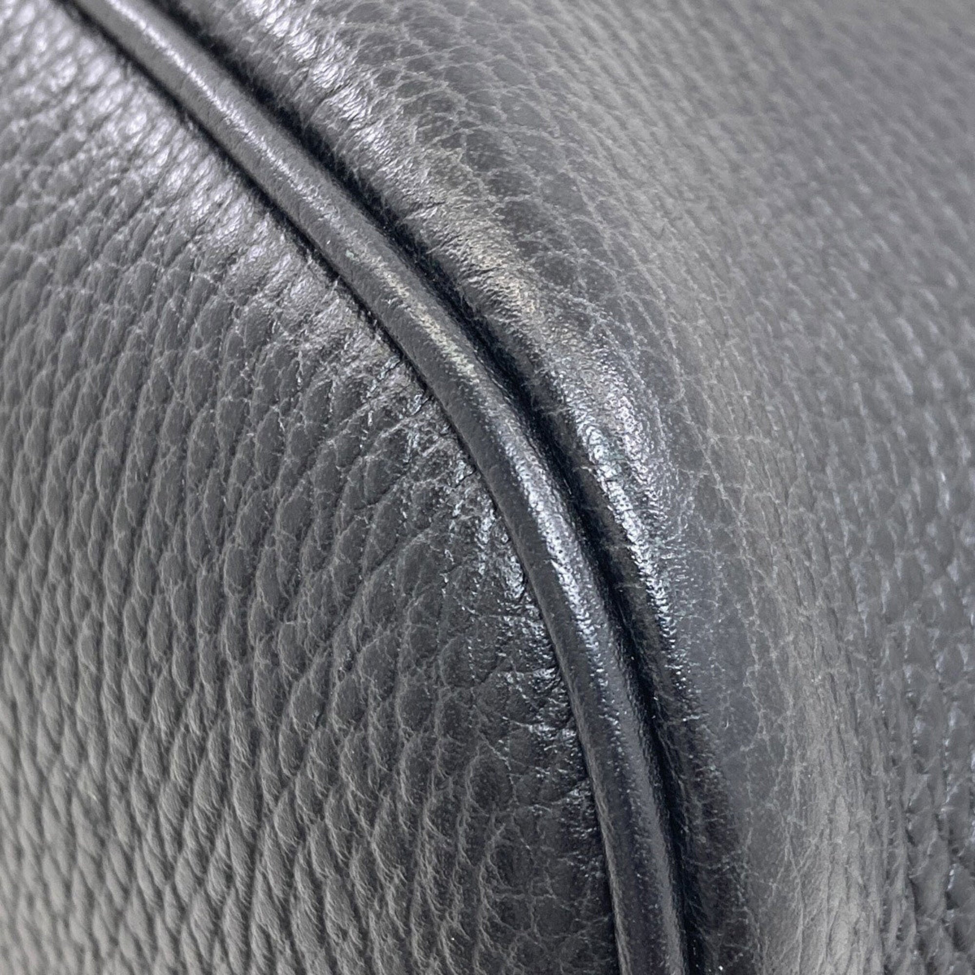 Gucci Black Leather Handbag (Pre-Owned)