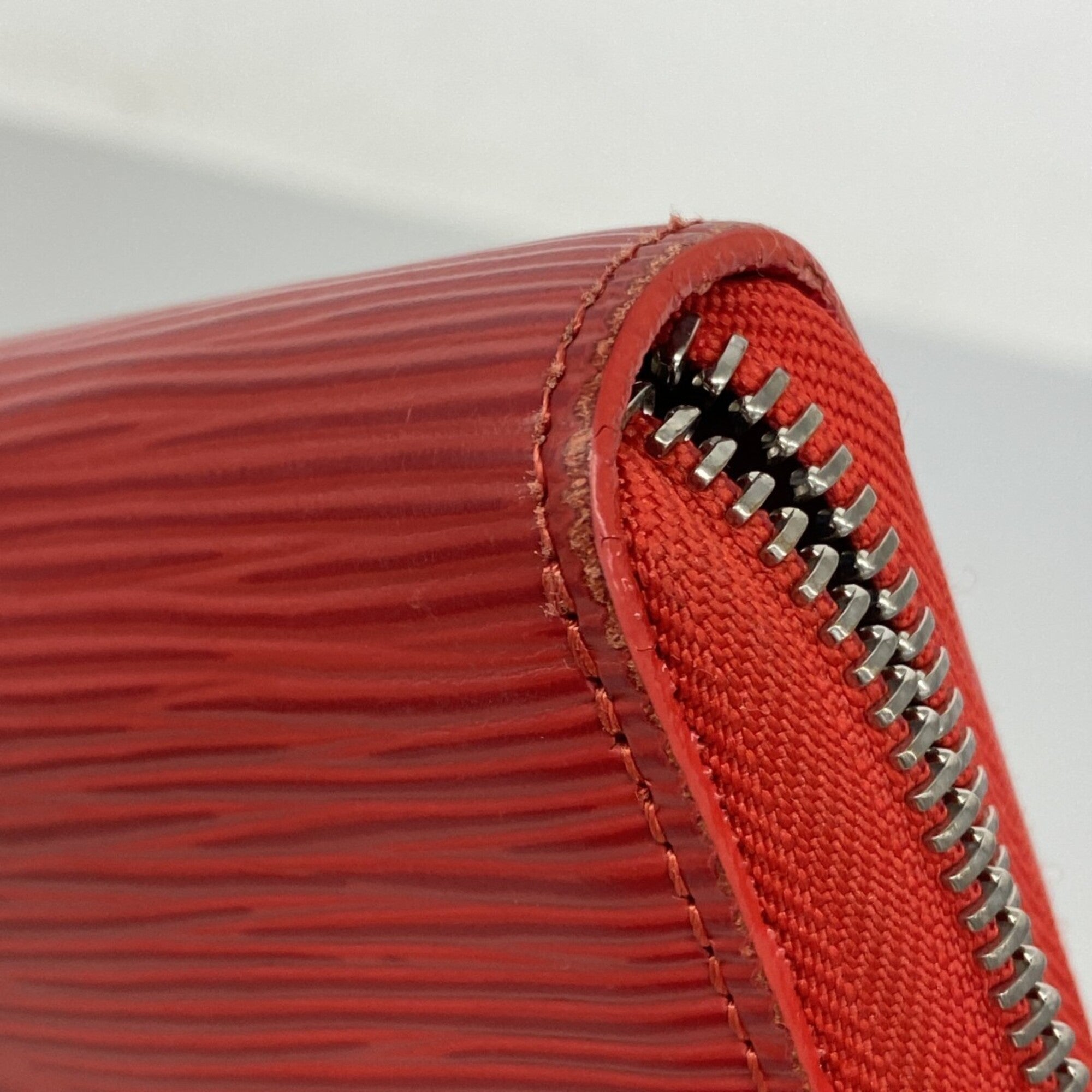 Louis Vuitton Rouge Long Wallet (Bi-Fold) (Pre-Owned)