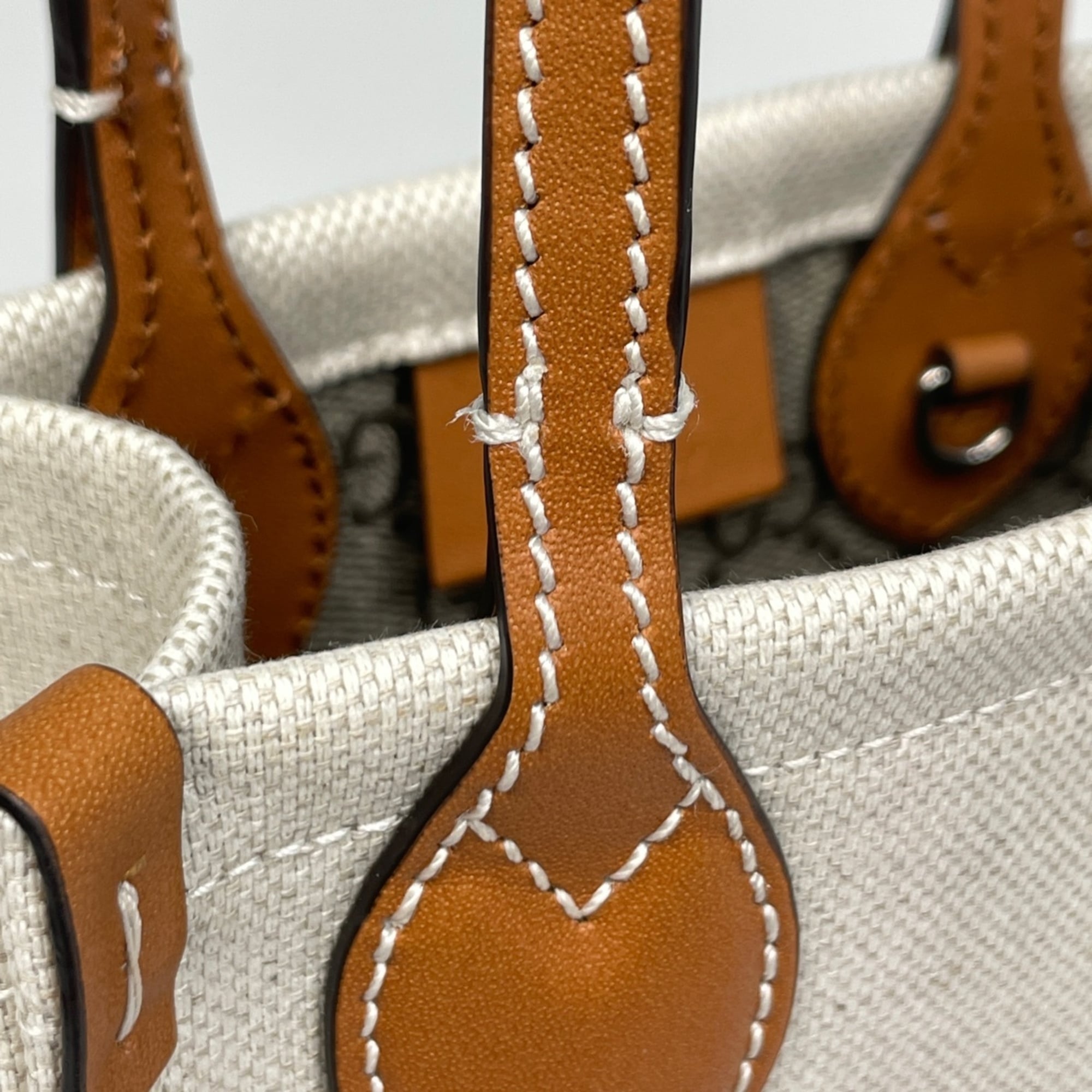 Gucci Beige Brown Canvas Leather Handbag (Pre-Owned)
