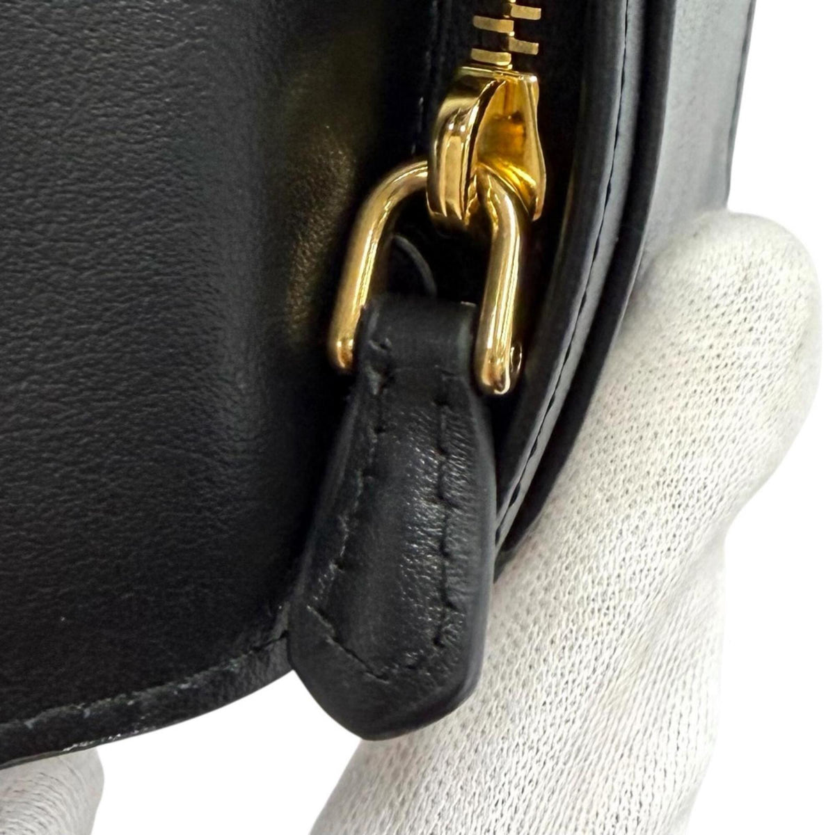 Prada Black Leather Long Wallet (Bi-Fold) (Pre-Owned)