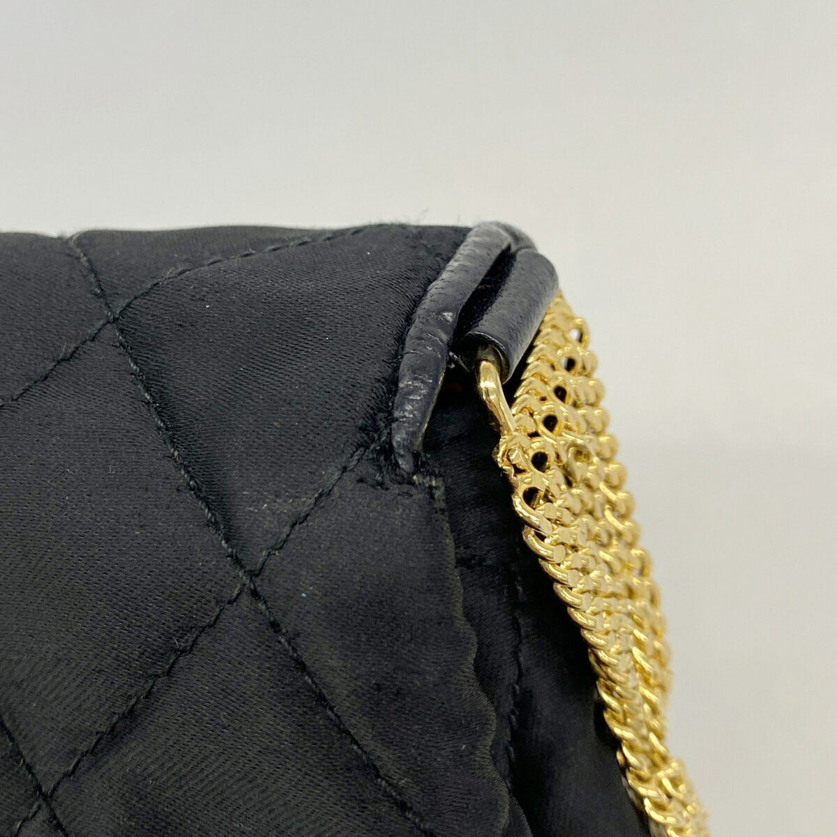 Chanel Black Nylon Shoulder Bag (Pre-Owned)