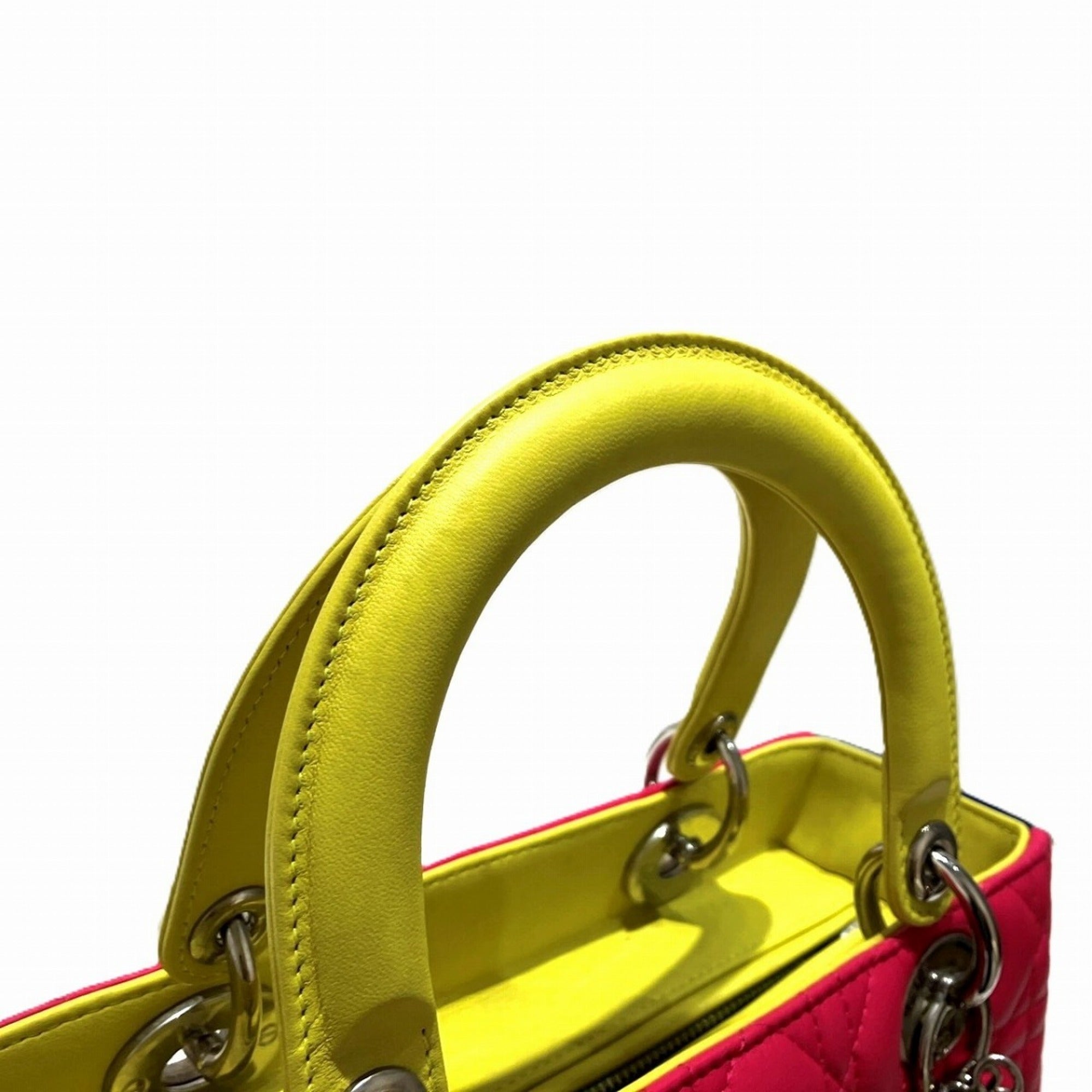 Christian Dior Red Color Leather Handbag (Pre-Owned)