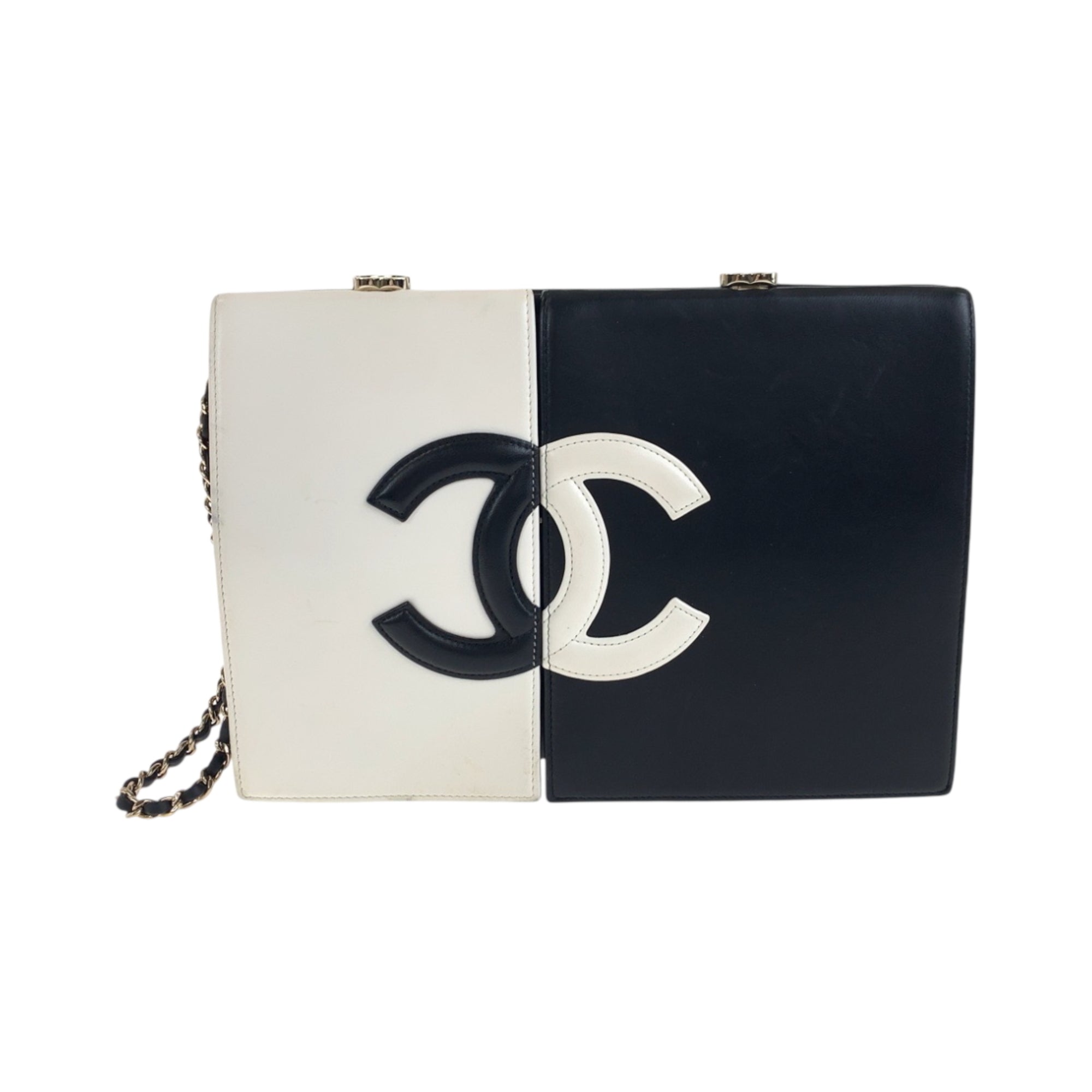 Chanel Black White Leather Clutch Bag (Pre-Owned)