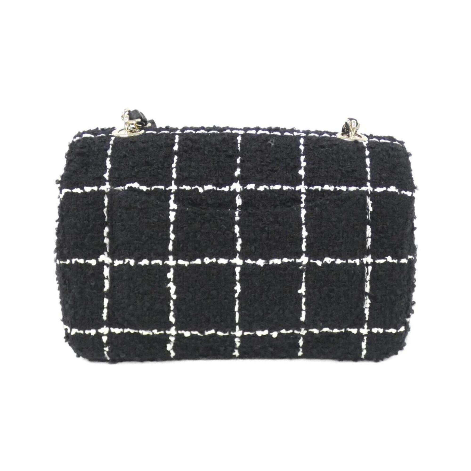 Chanel Black Wool Shoulder Bag (Pre-Owned)