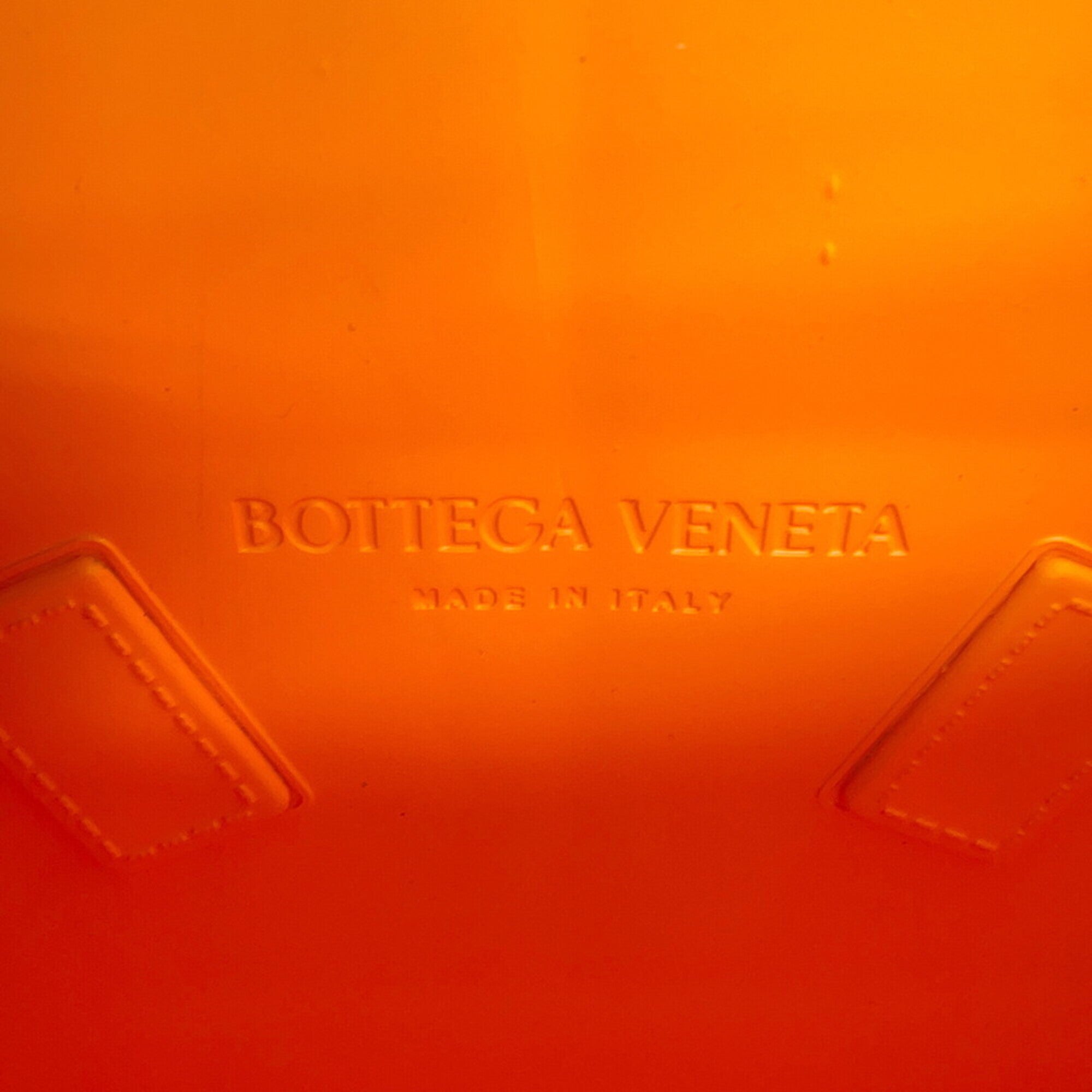 Bottega Veneta Orange Rubber Handbag (Pre-Owned)