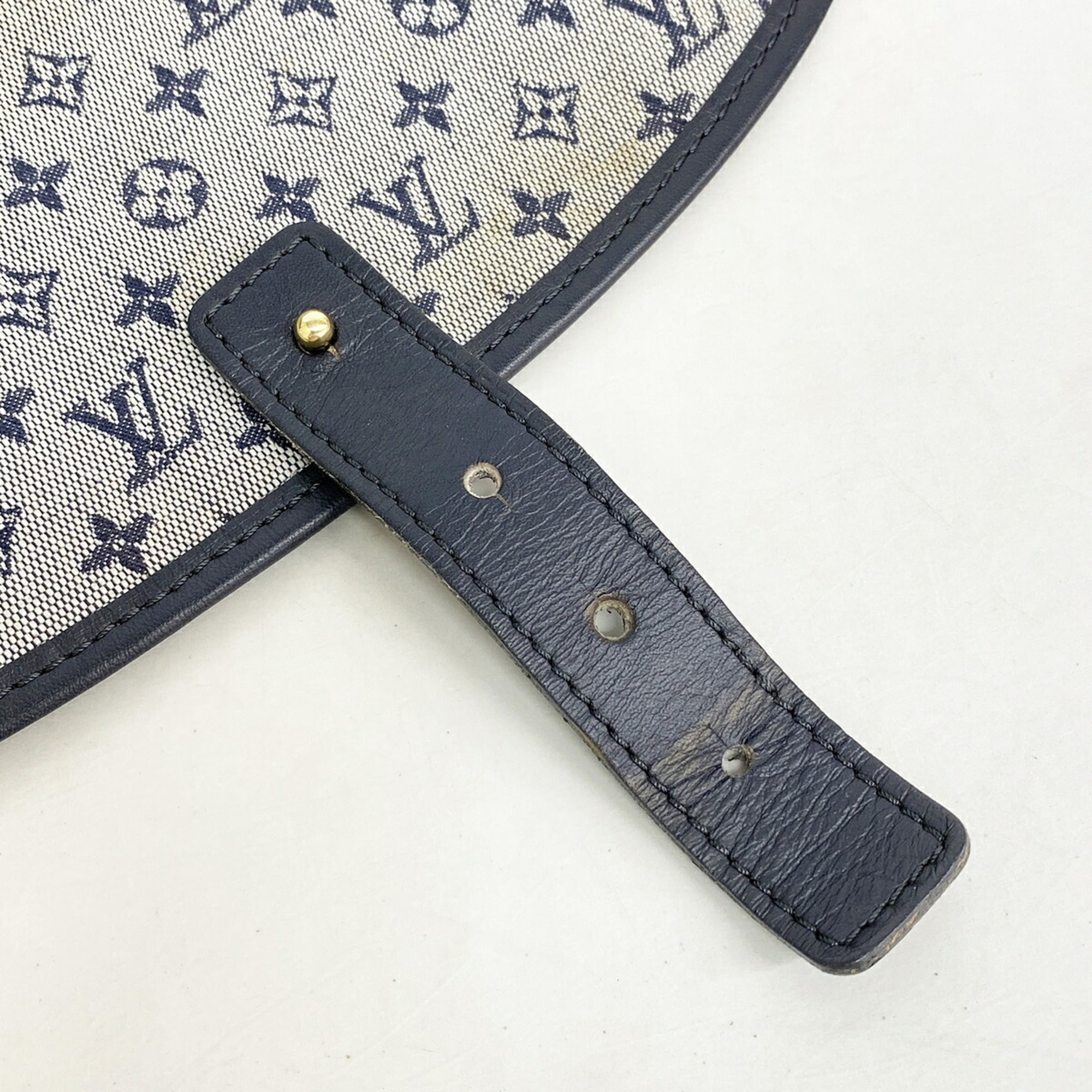 Louis Vuitton Blue Shoulder Bag (Pre-Owned)