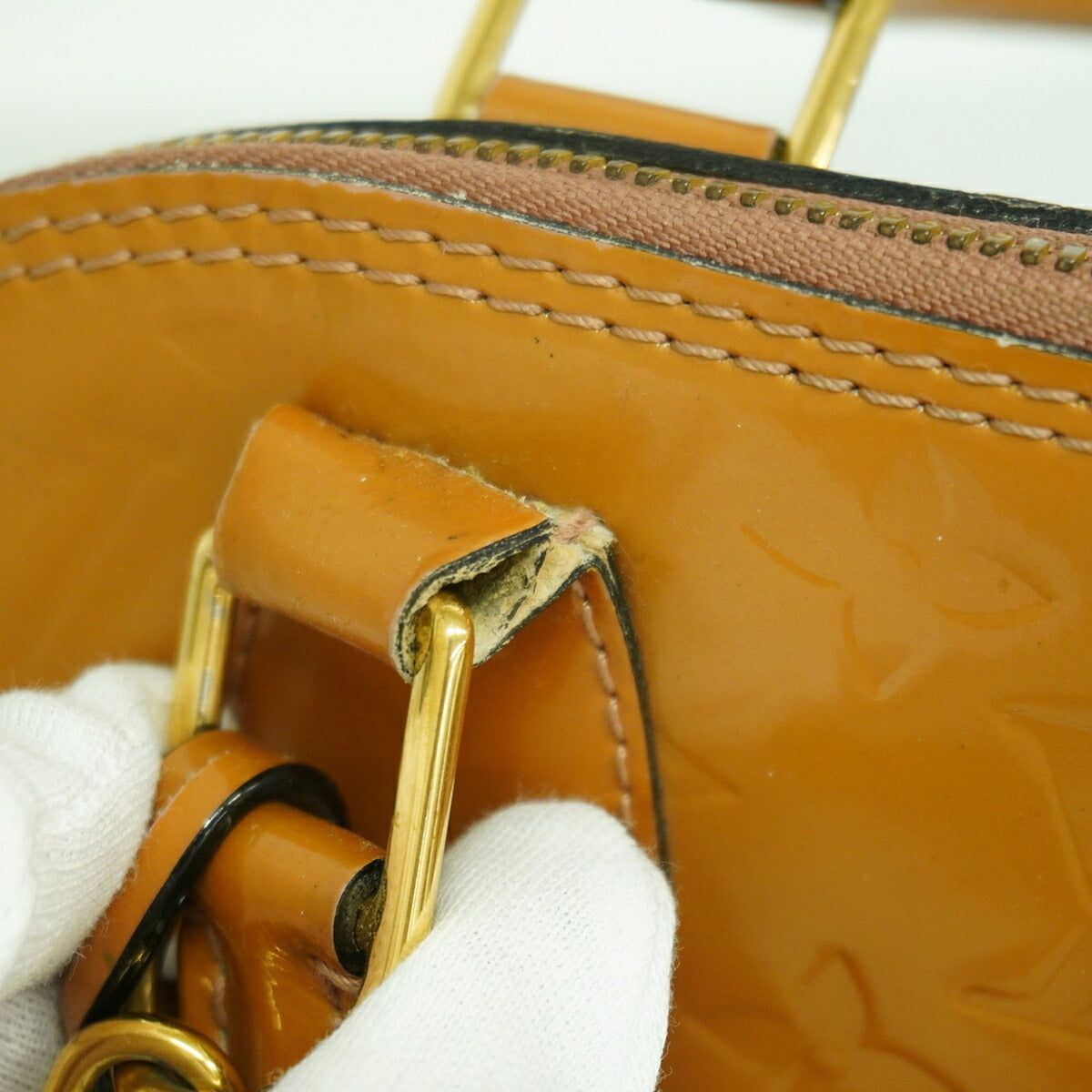 Louis Vuitton Rose Velours Handbag (Pre-Owned)