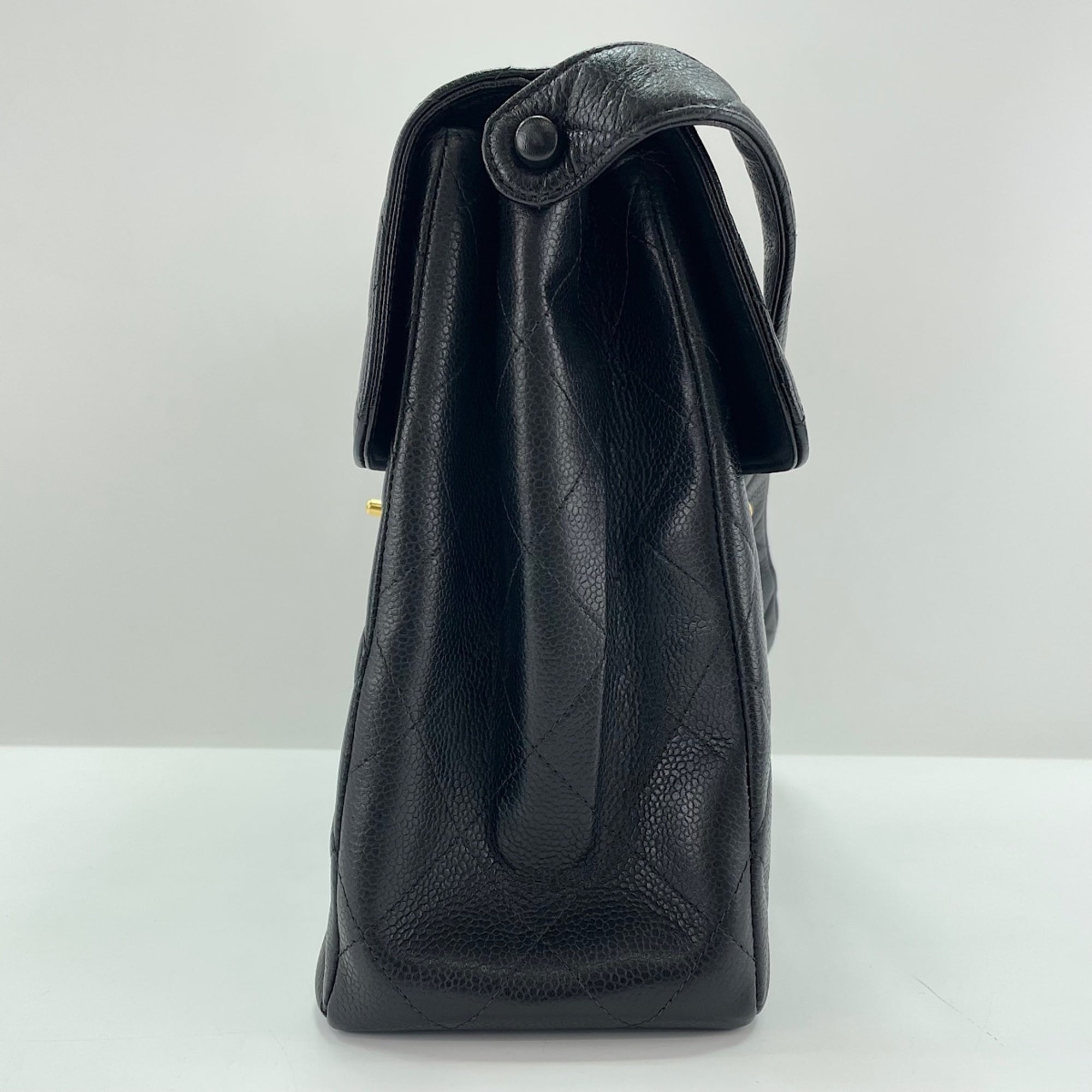 Chanel Black Shoulder Bag (Pre-Owned)
