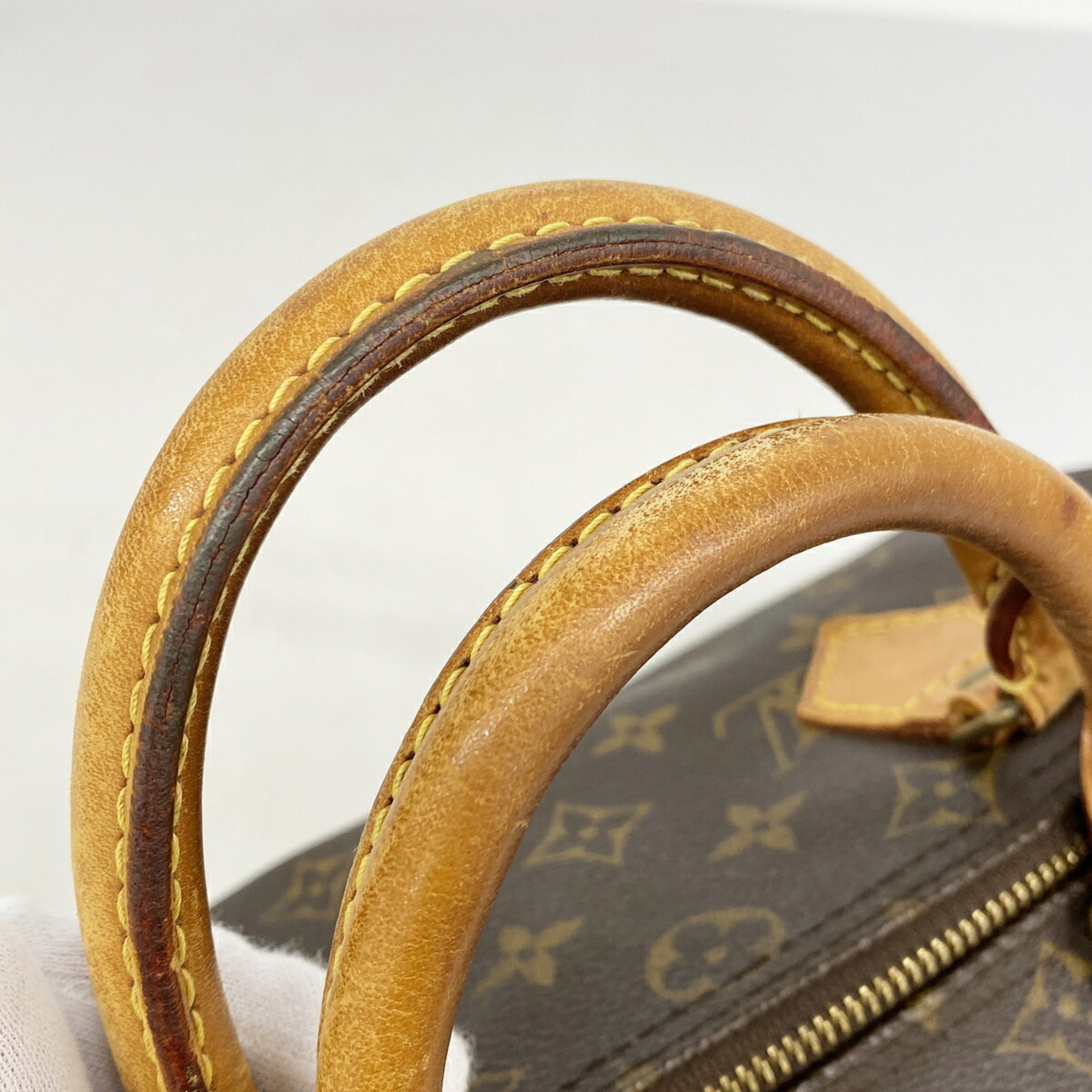 Louis Vuitton Brown Handbag (Pre-Owned)