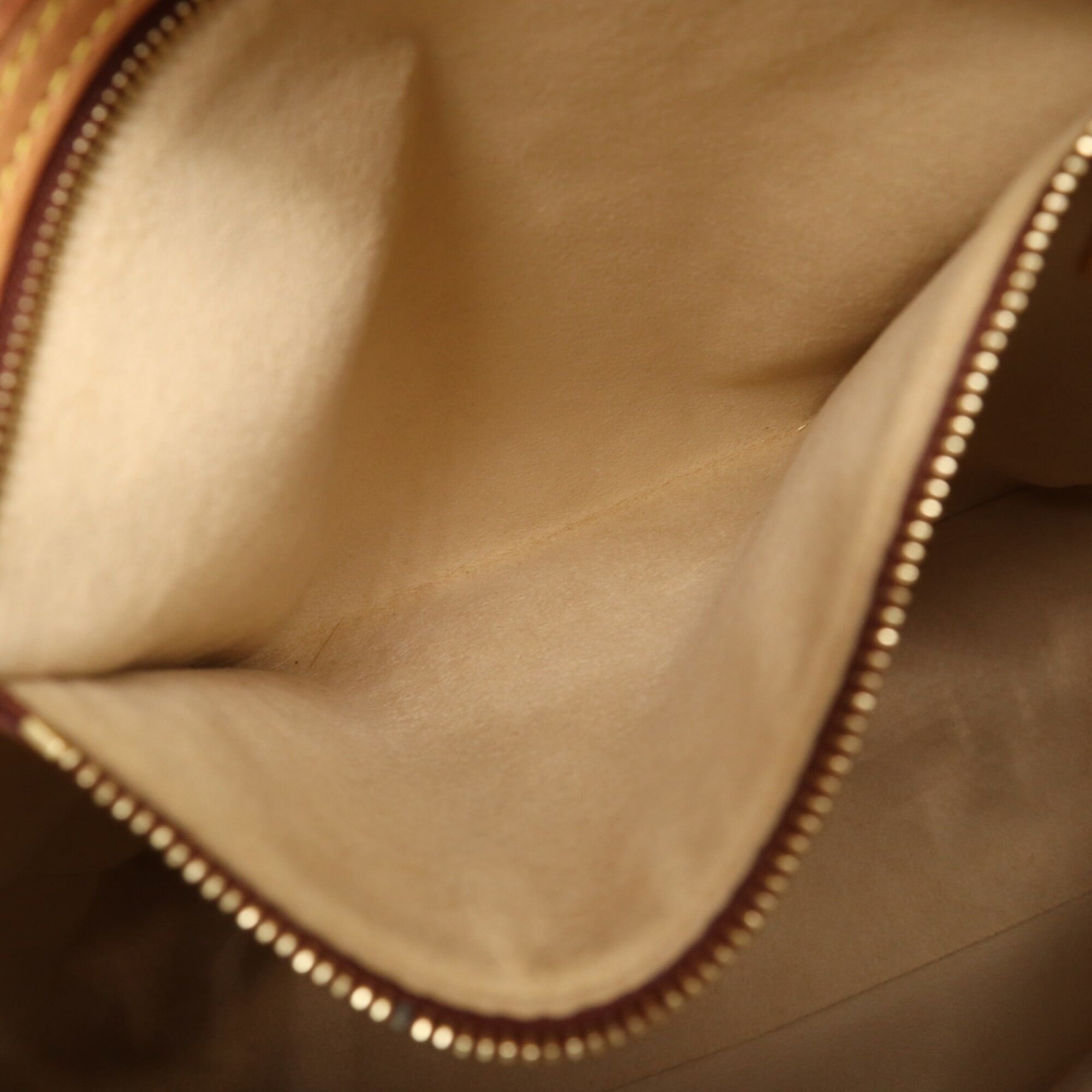 Louis Vuitton Beige Brown Monogram Coated Canvas Leather Handbag (Pre-Owned)