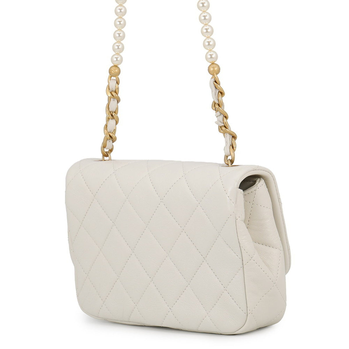 Chanel Matelasse White Leather Handbag Shoulder Bag (Pre-Owned)