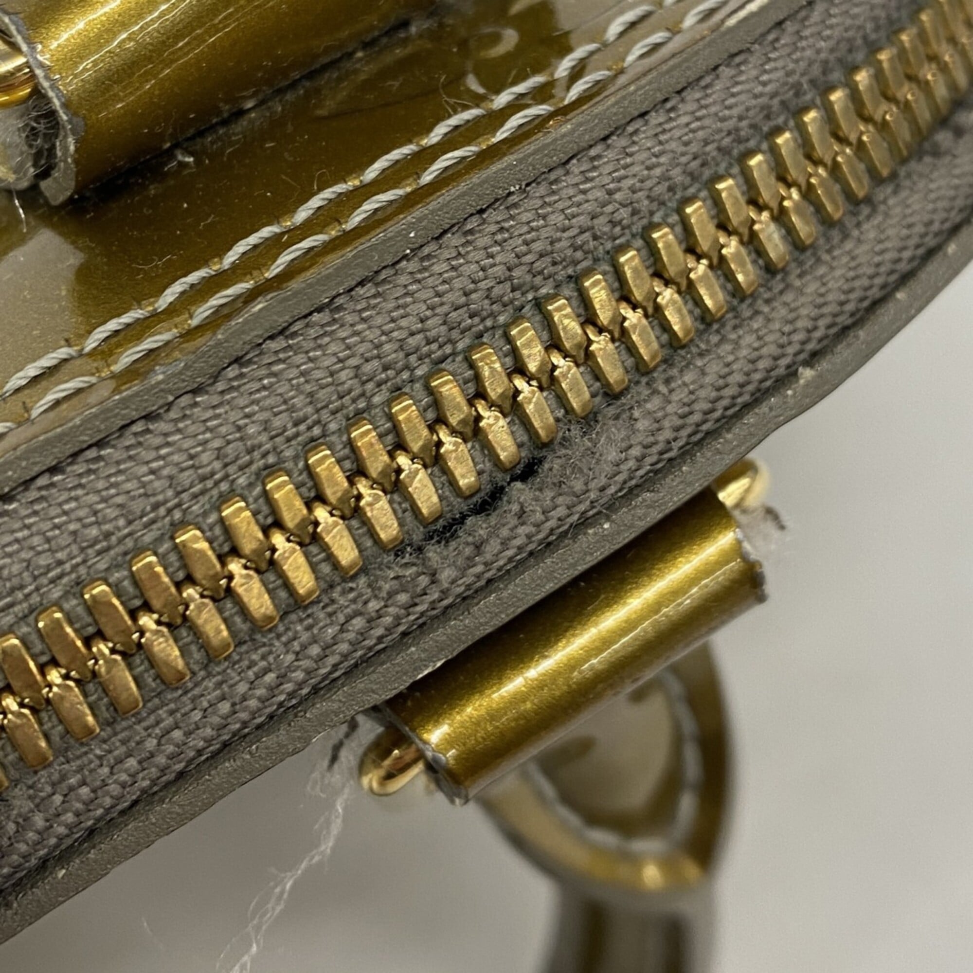 Louis Vuitton Givre Handbag (Pre-Owned)