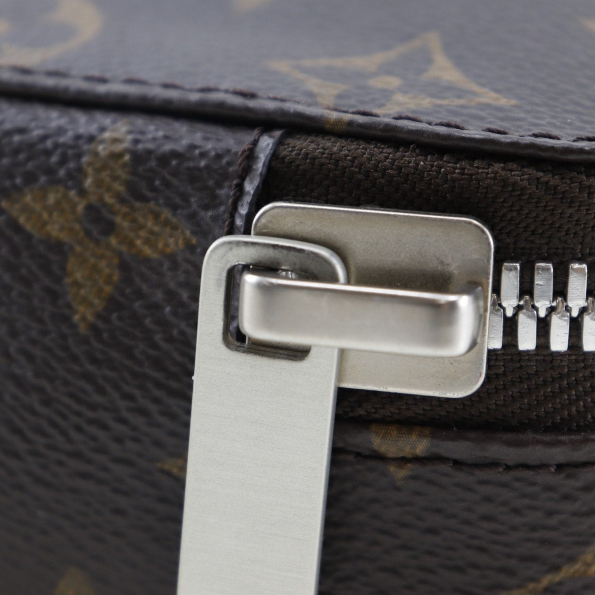 Louis Vuitton Brown Monogram Monogram Pouch (Pre-Owned)