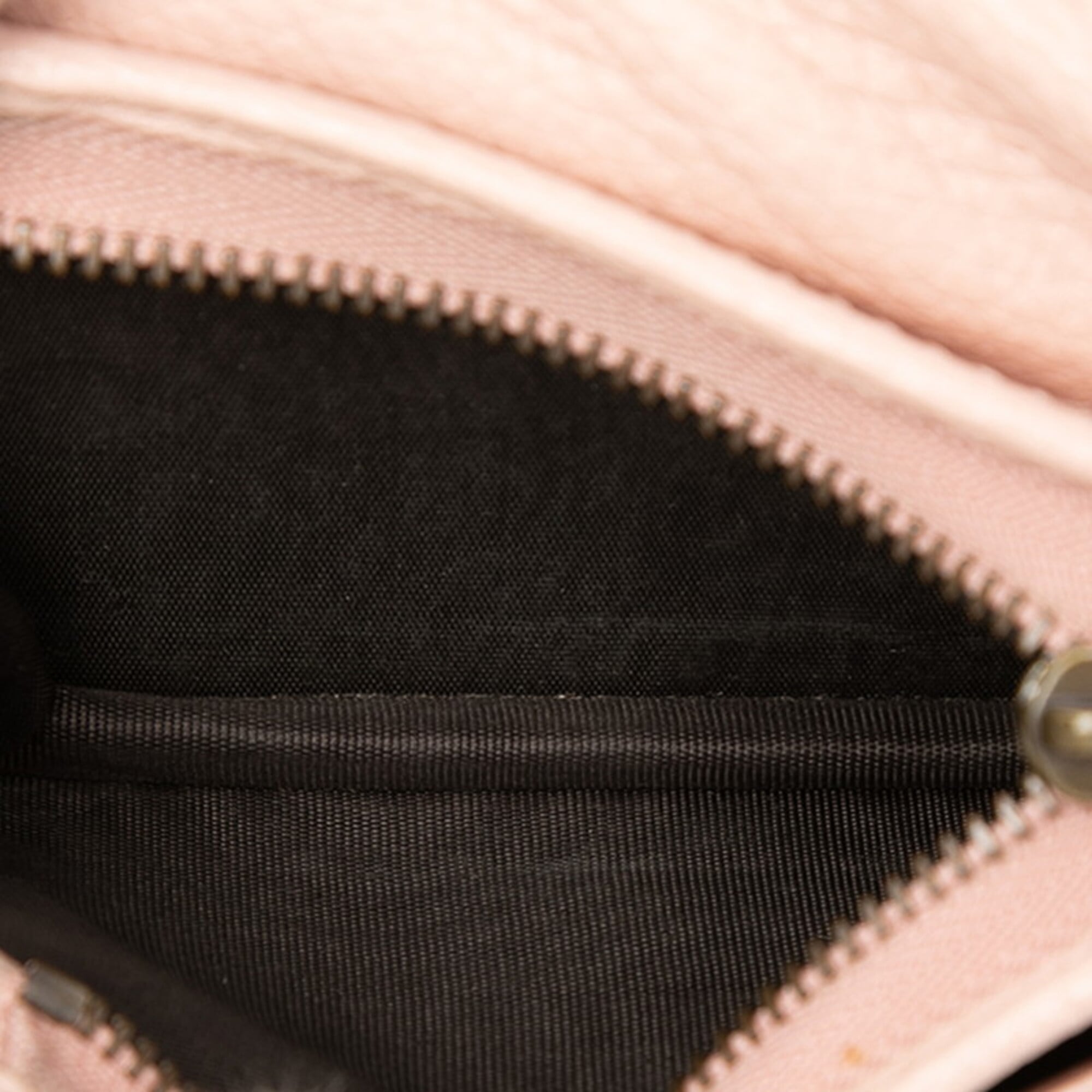 Gucci Pink Leather Wallet (Bi-Fold) (Pre-Owned)