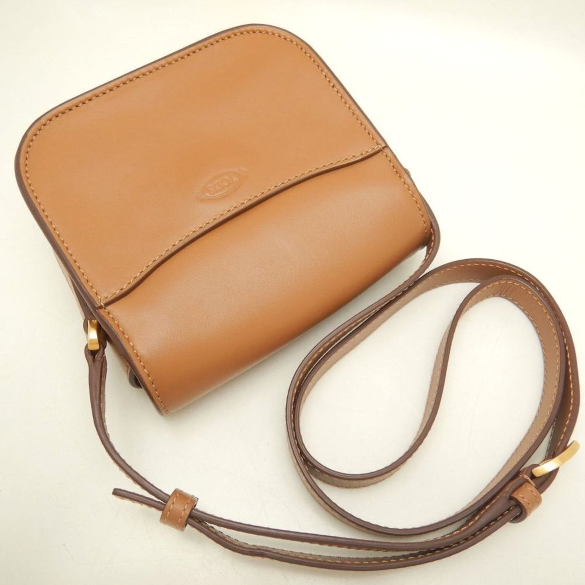 Tod's Brown Leather Shoulder Bag (Pre-Owned)