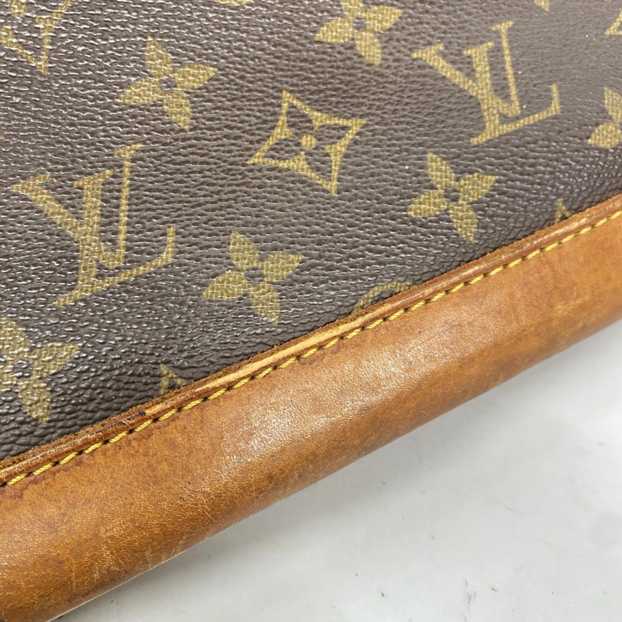 Louis Vuitton Brown Handbag (Pre-Owned)