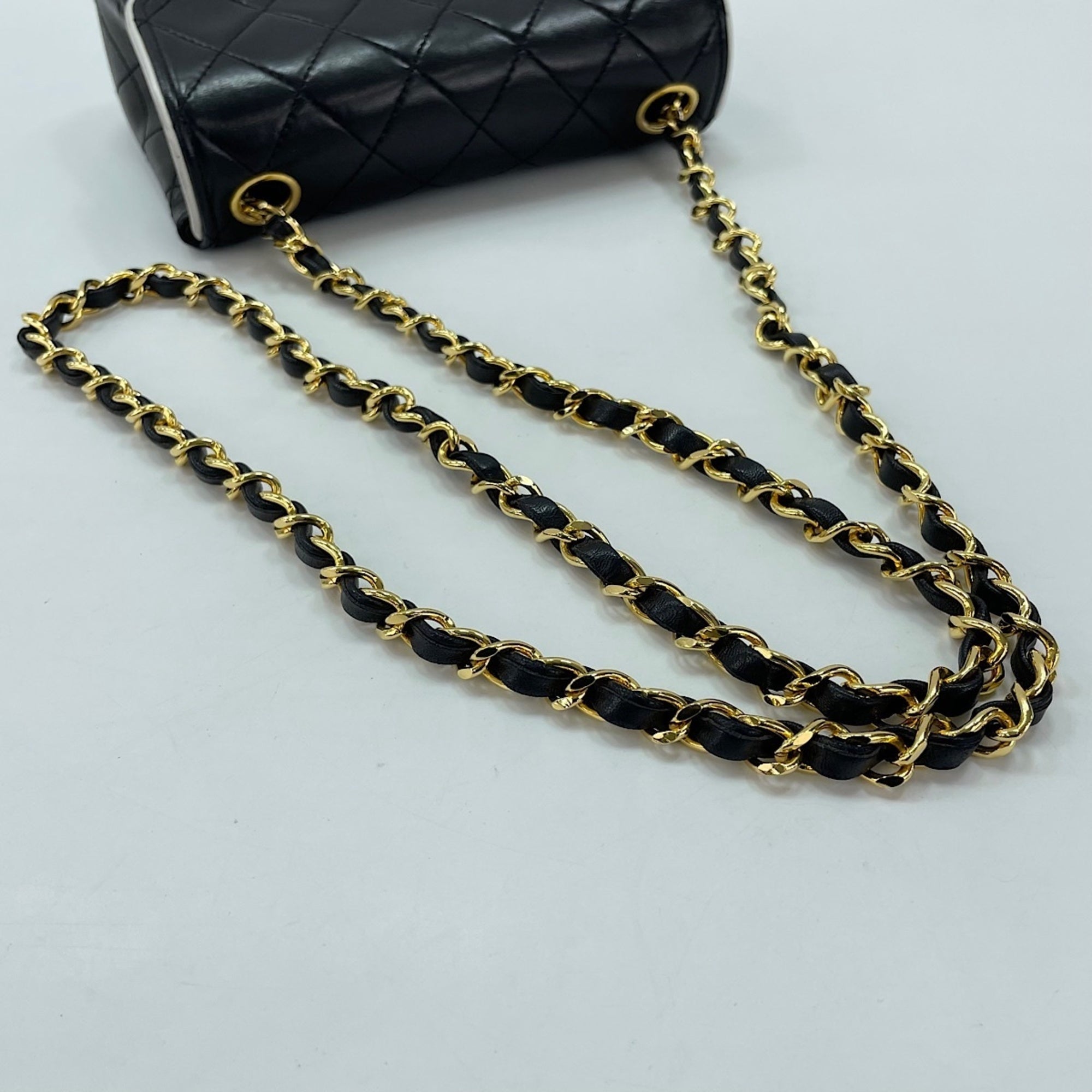 Chanel Matelasse Black Shoulder Bag (Pre-Owned)