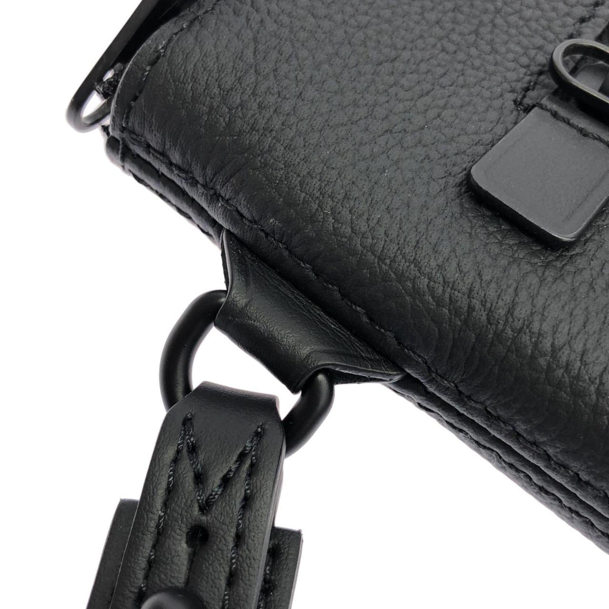 Louis Vuitton Black Leather Pouch (Pre-Owned)