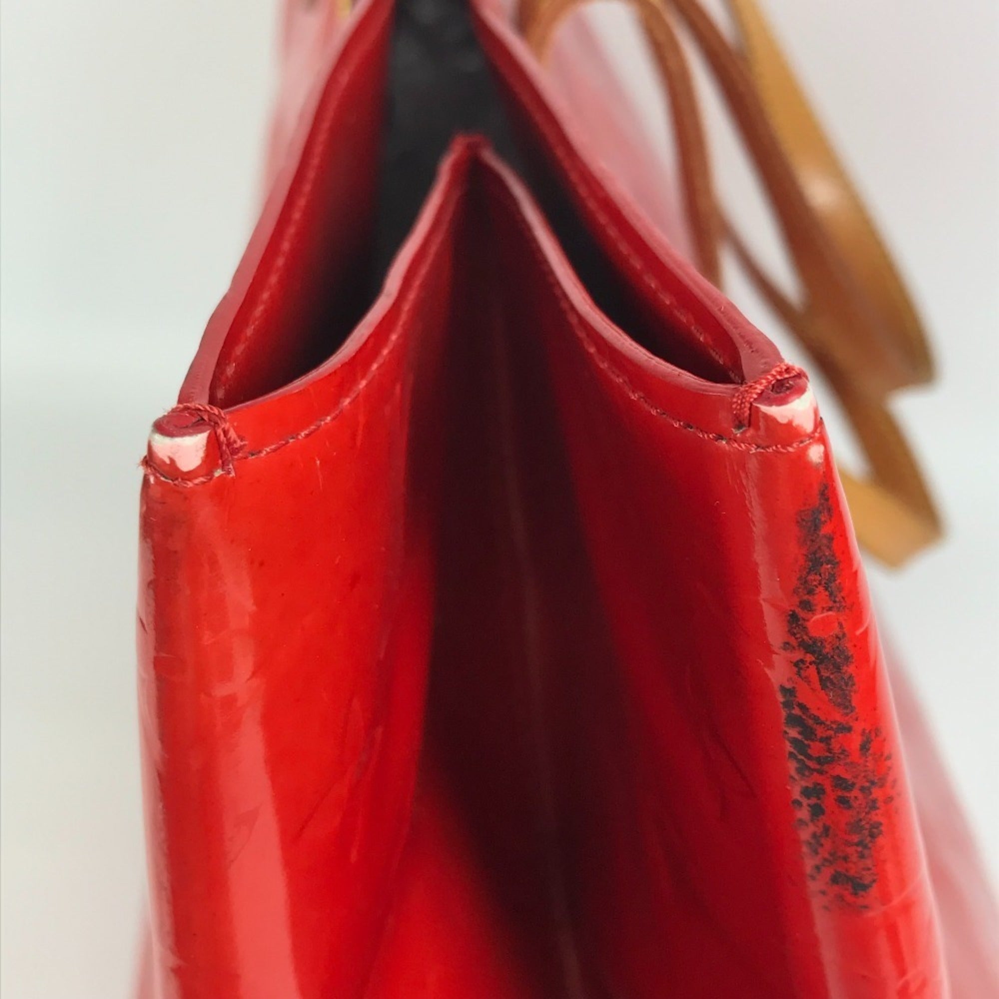 Louis Vuitton Red Color Rouge Monogram Vernis Canvas Boston Bag Shoulder Bag Tote Bag (Pre-Owned)